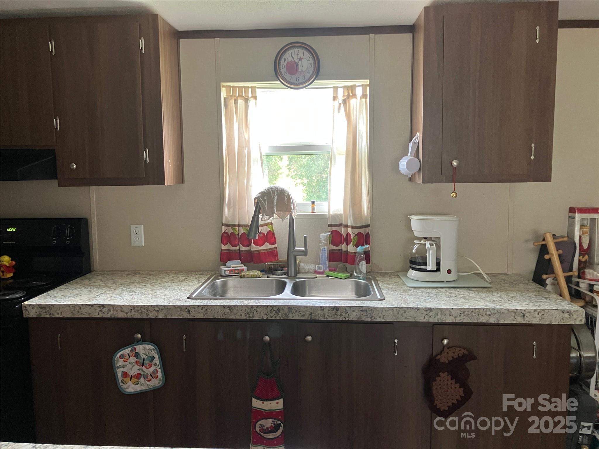 3610 Cameo Lane 21 Property Photo 6