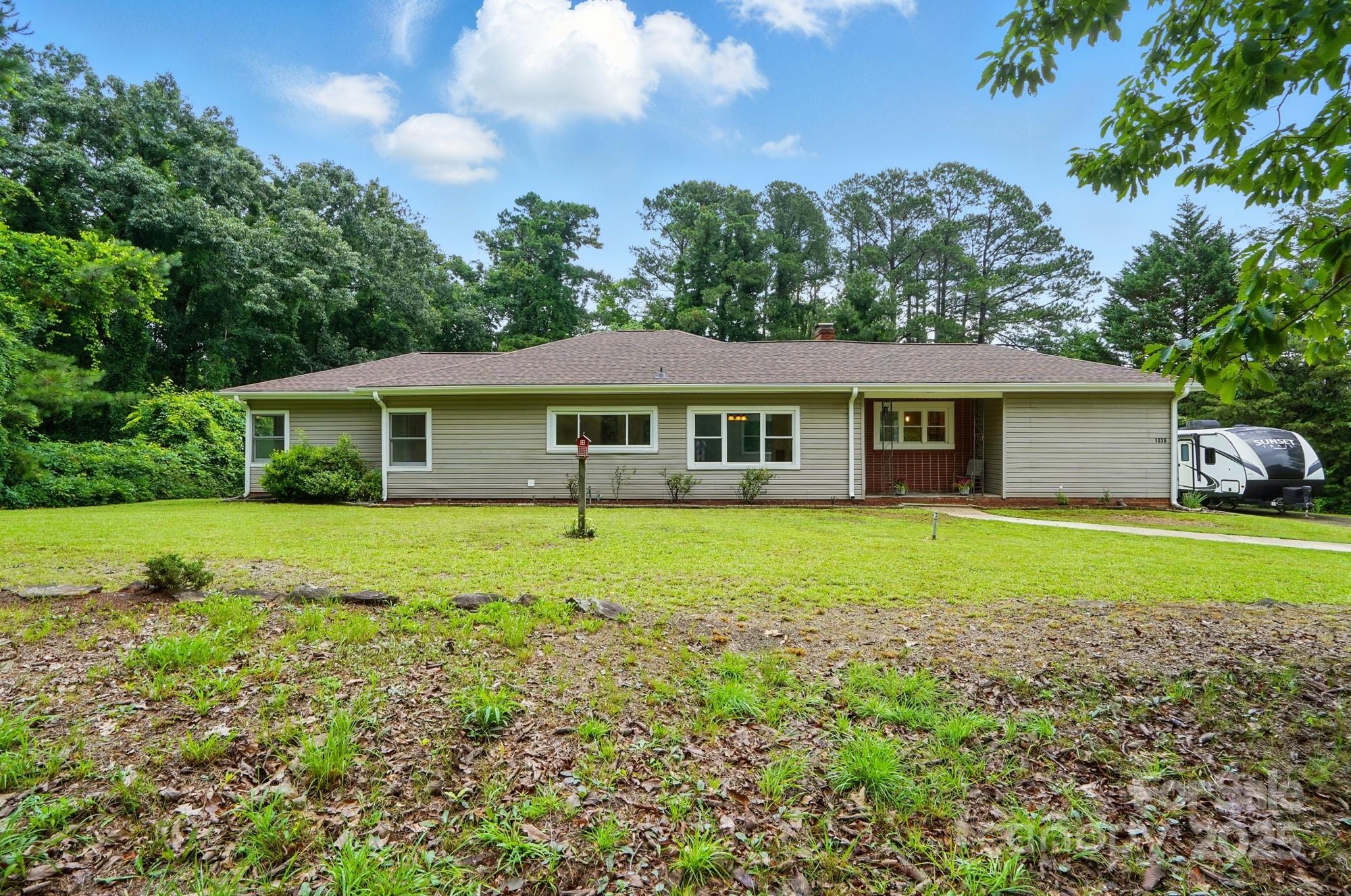 1038 Blake Road Property Photo 1