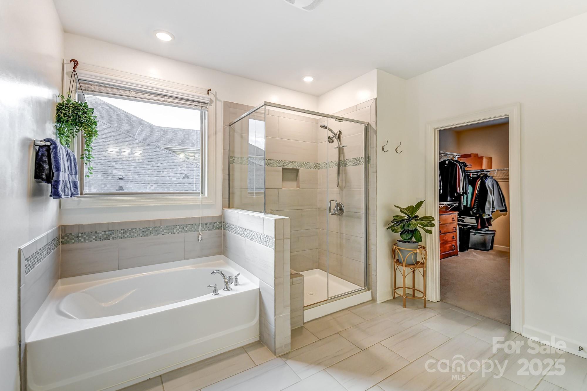 319 S San Agustin Drive Property Photo 20