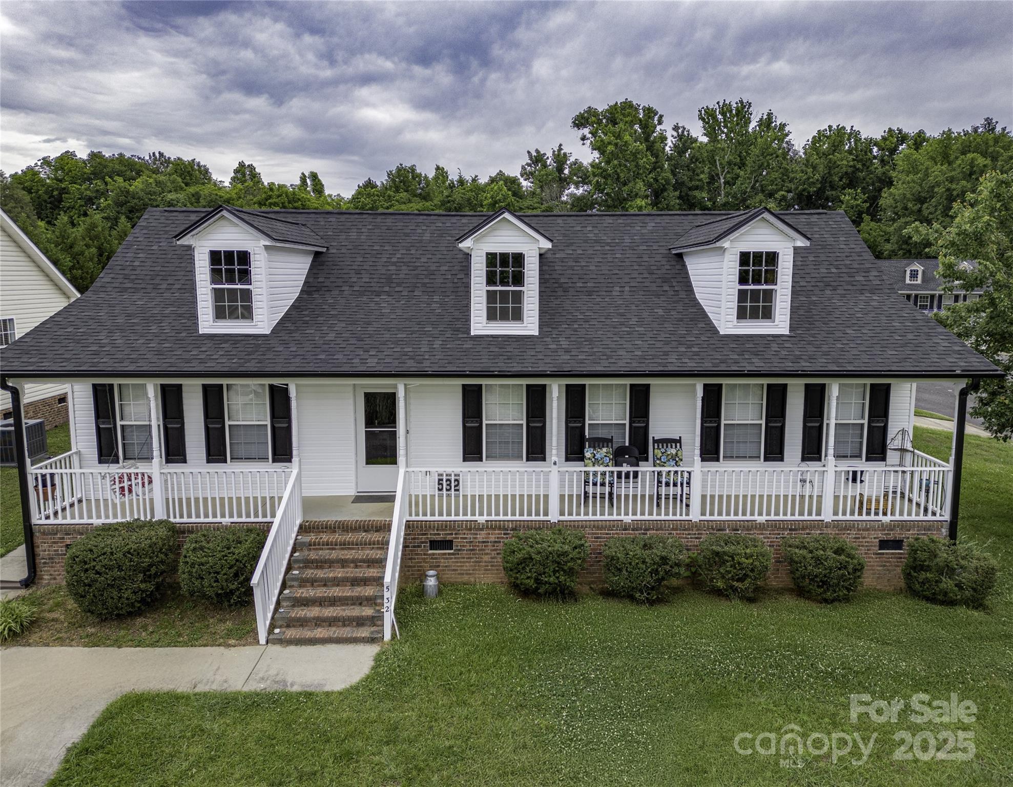 532 Jedburgh Way Property Photo 1