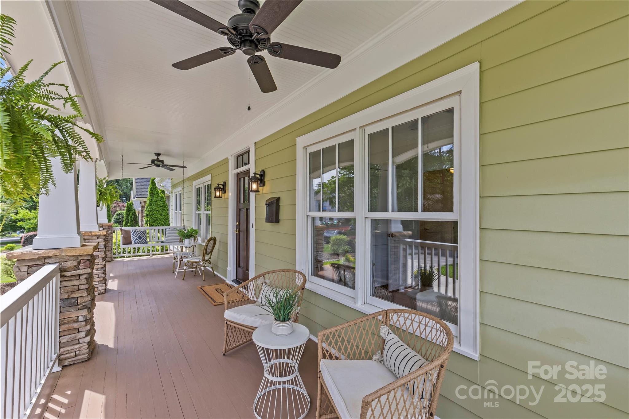 1500 Lynway Drive Property Photo 2