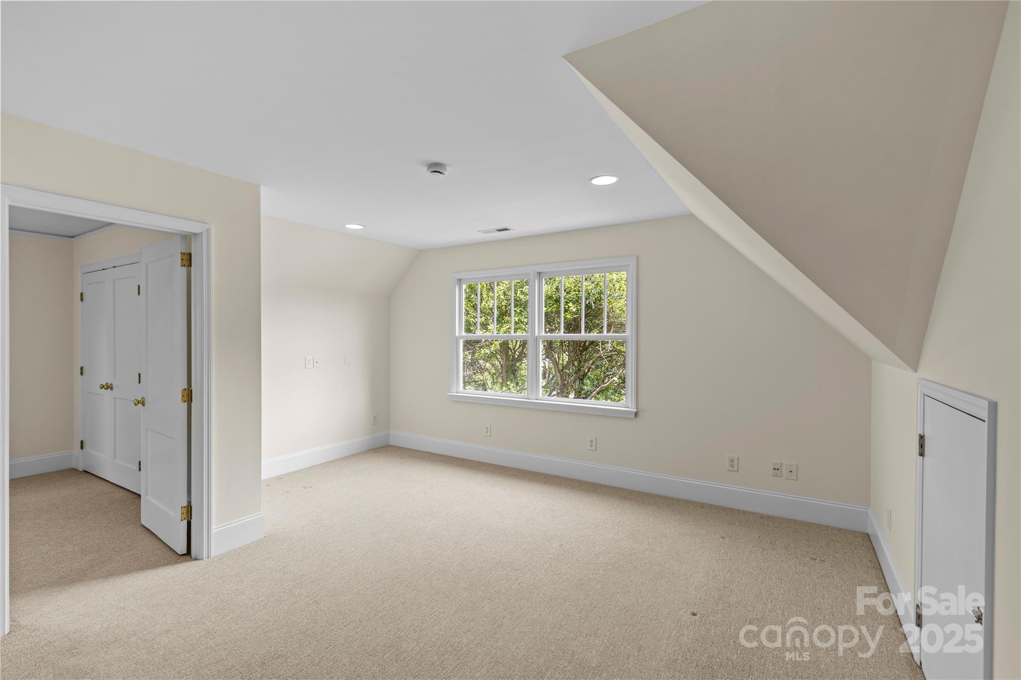 1500 Lynway Drive Property Photo 25