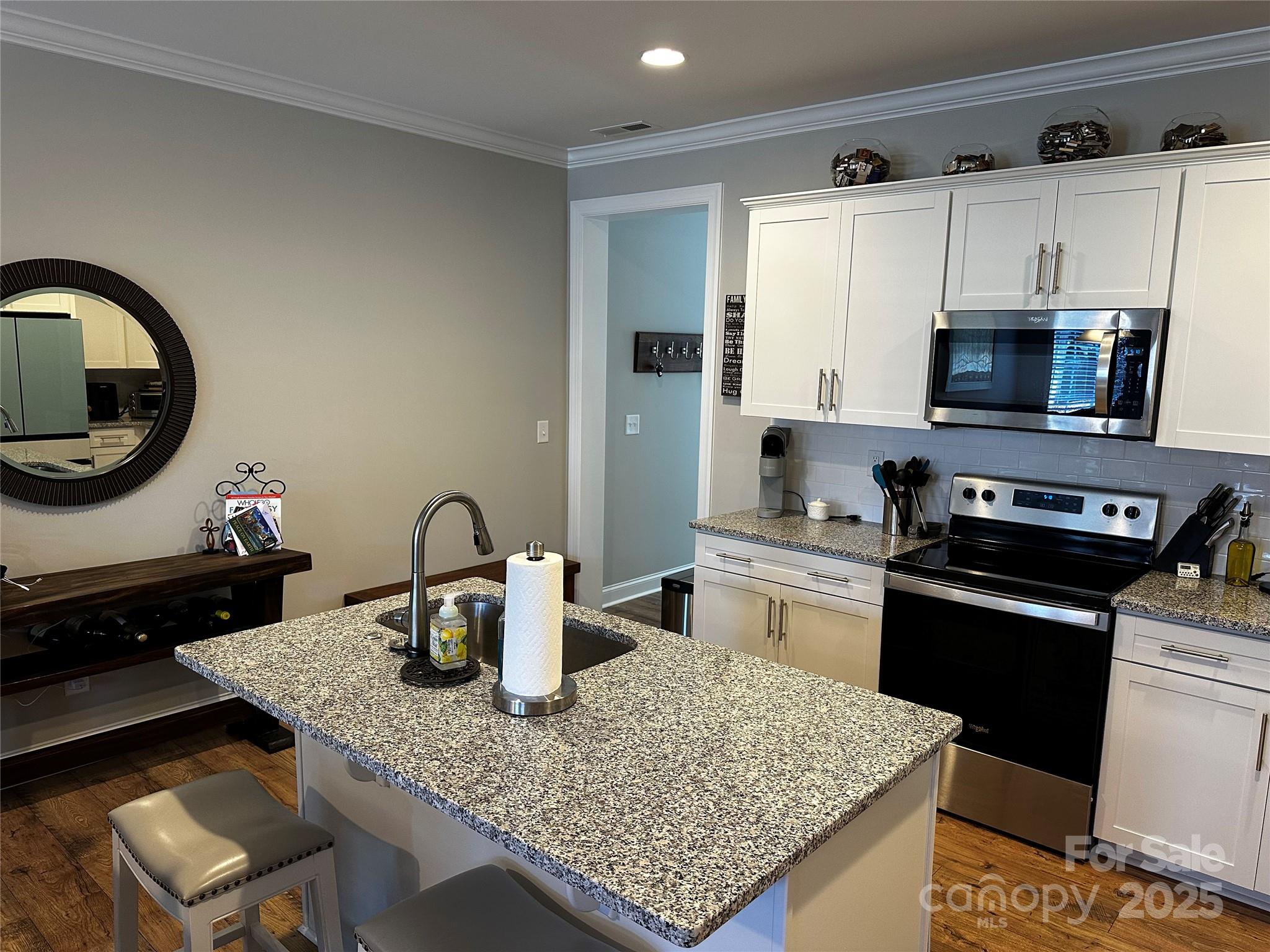 110 W Pine Street Property Photo 3