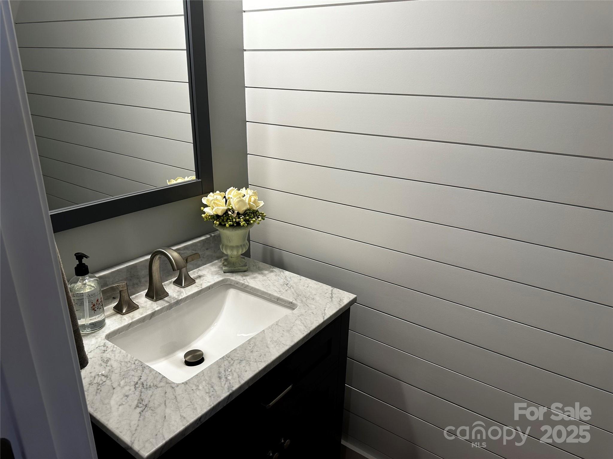 110 W Pine Street Property Photo 31