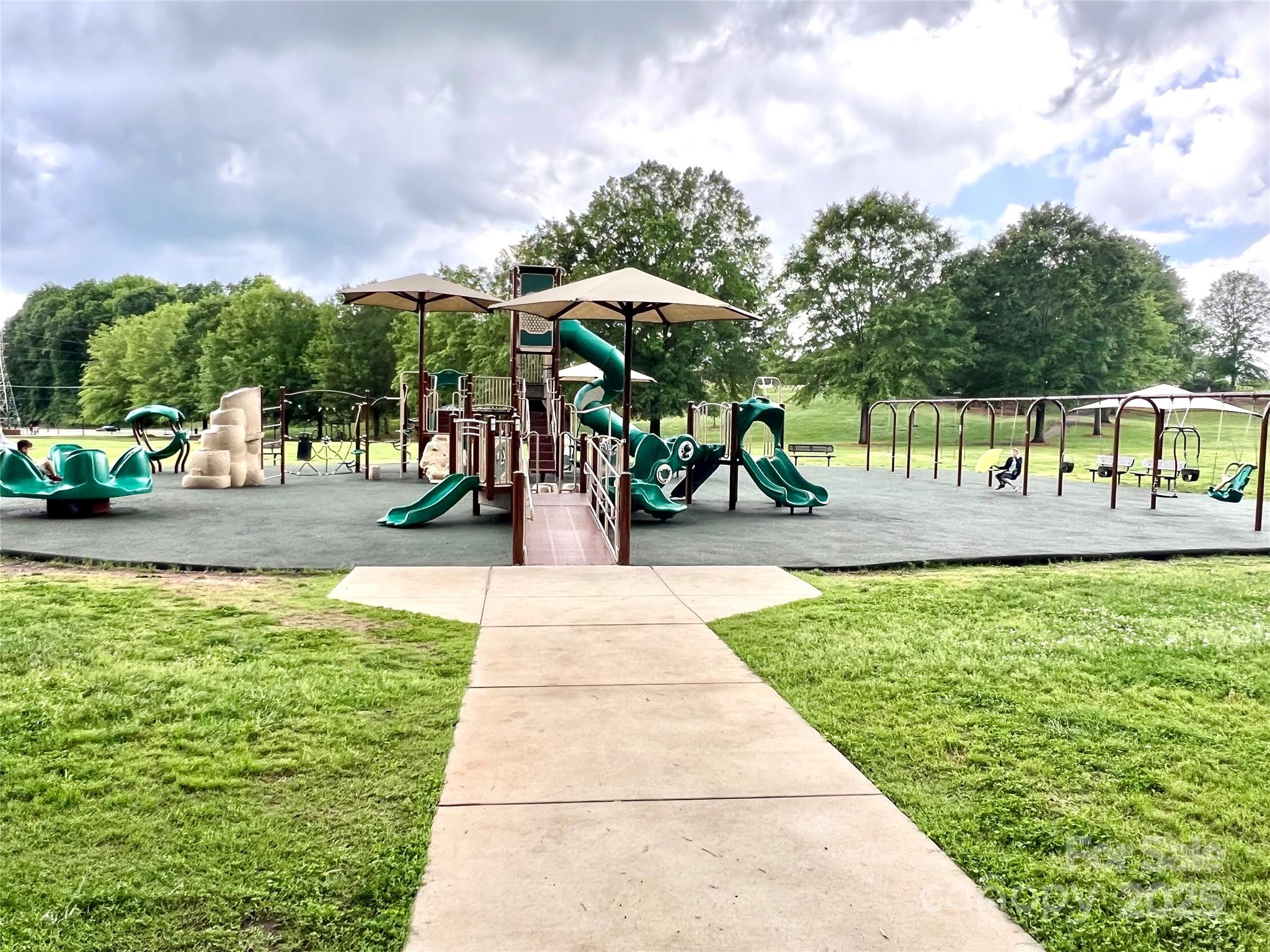 502 Tayberry Lane Property Photo 39