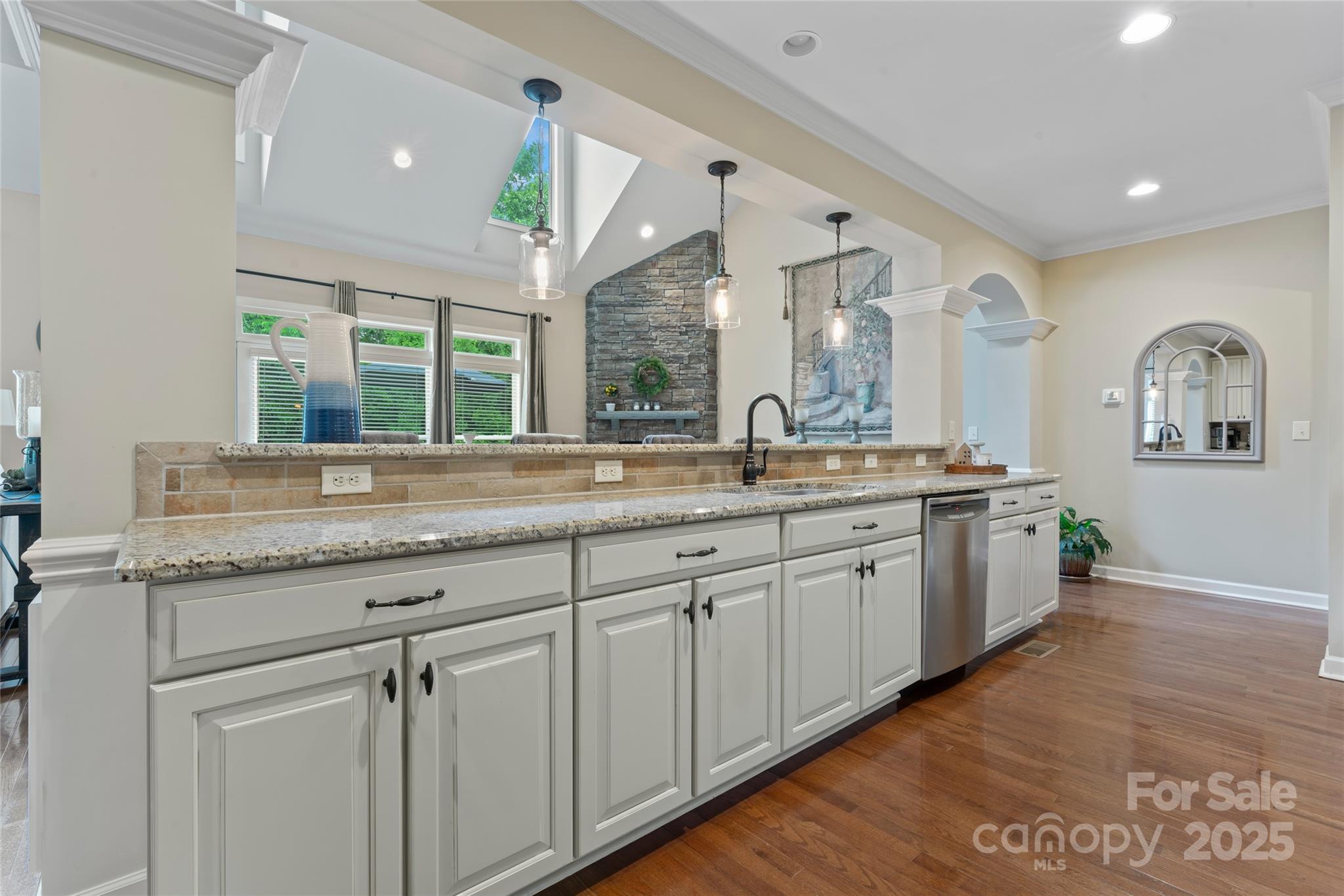 10620 Euclid Avenue Property Photo 10