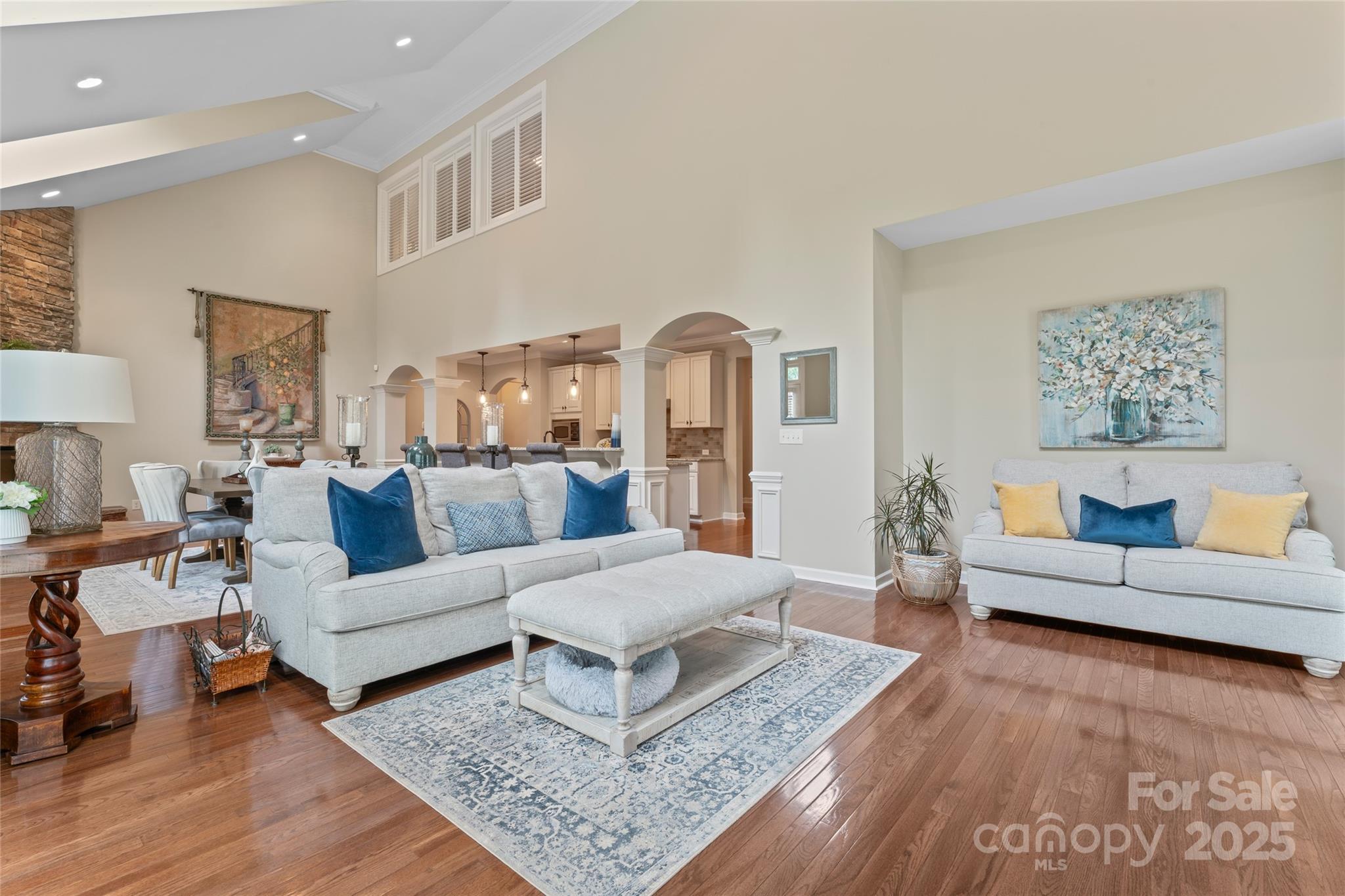 10620 Euclid Avenue Property Photo 15