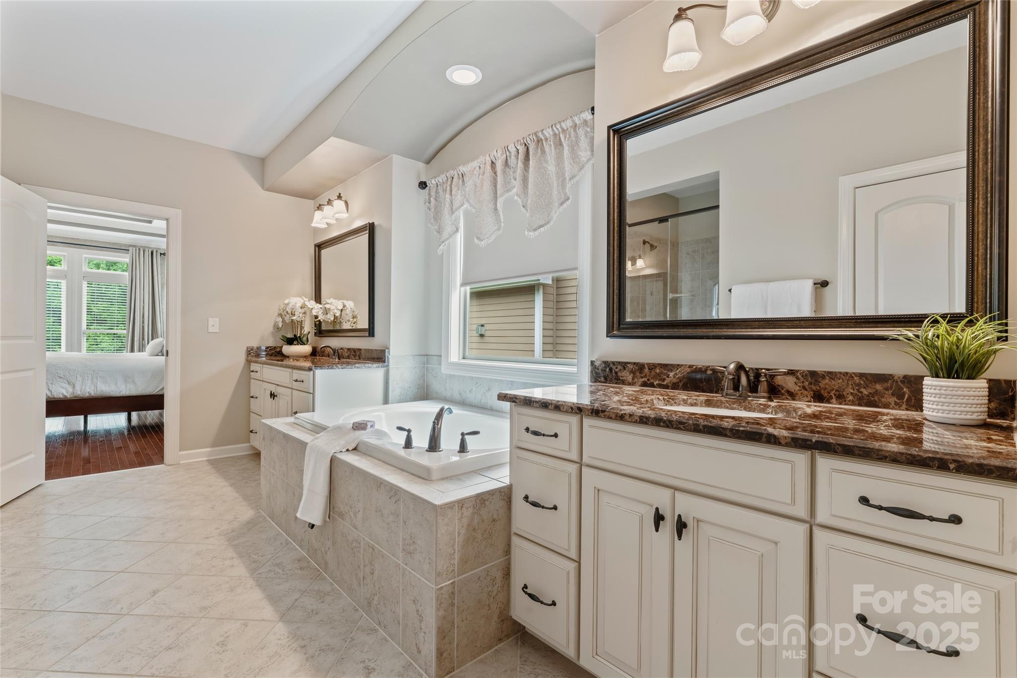 10620 Euclid Avenue Property Photo 20