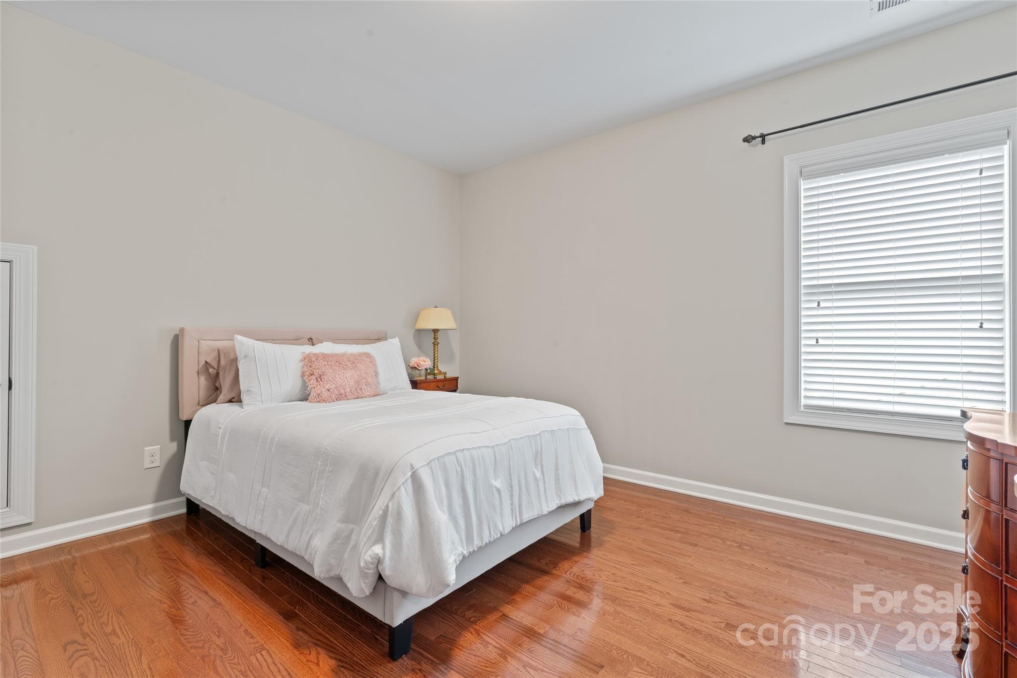 10620 Euclid Avenue Property Photo 35