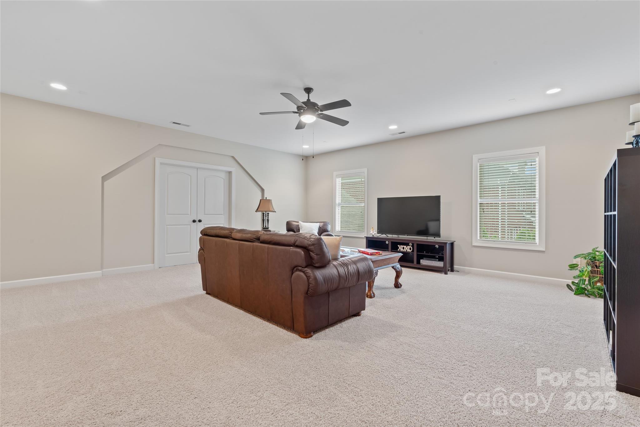 10620 Euclid Avenue Property Photo 39