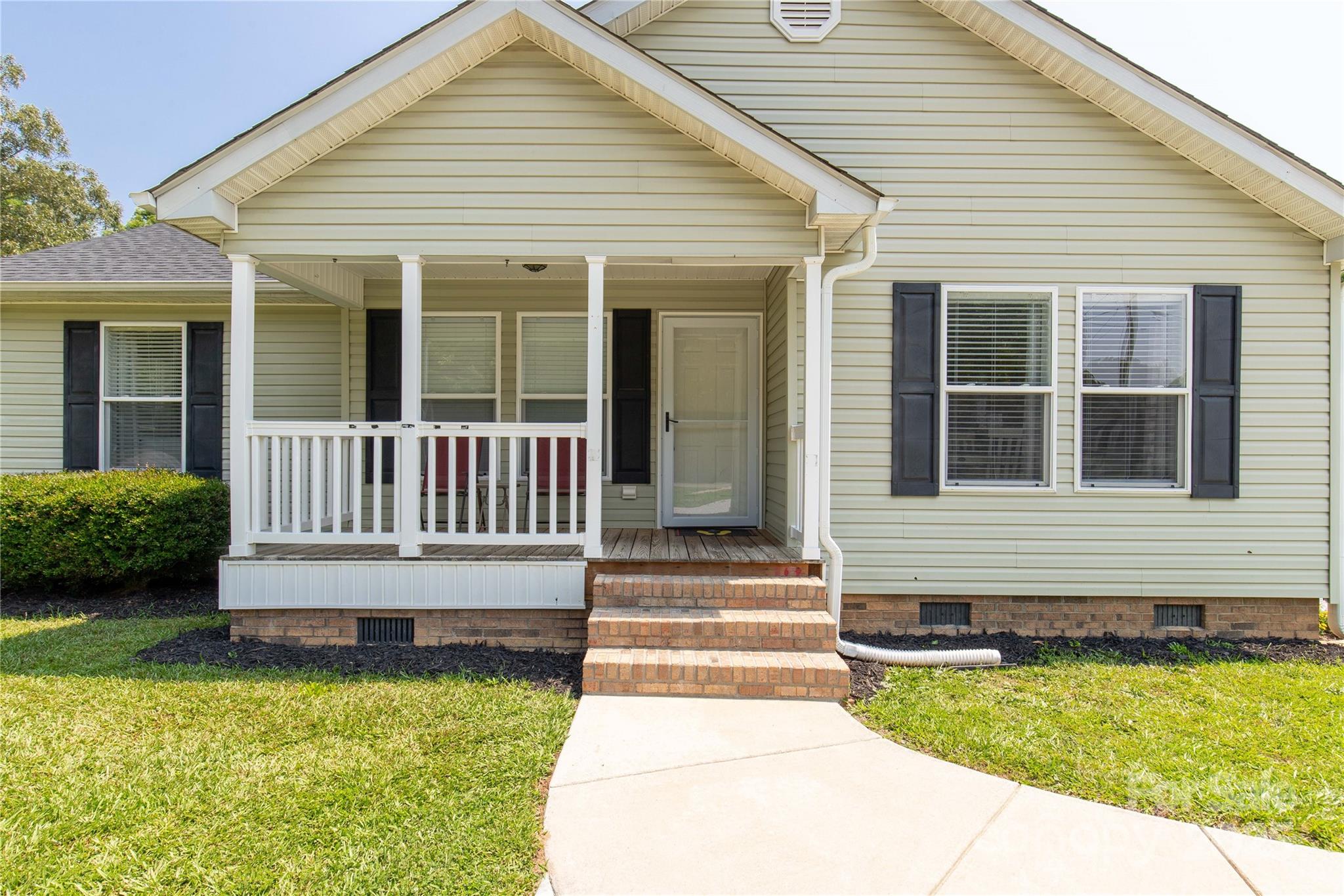 4285 Palmer Lloyd Road Property Photo 1