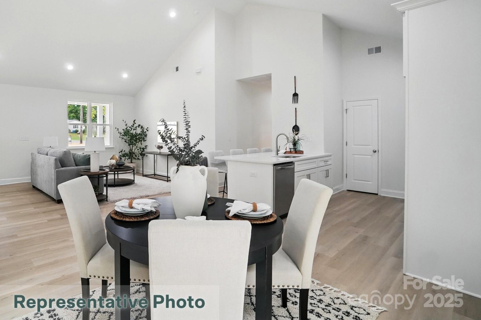 2116a Glenwood Street A Property Photo 10