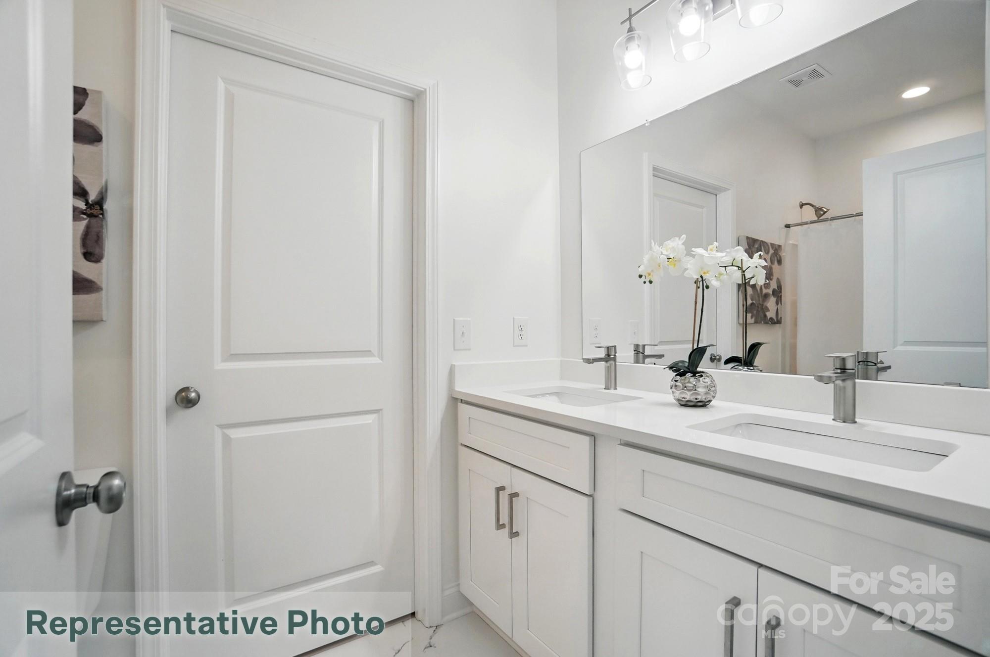 2116a Glenwood Street A Property Photo 12