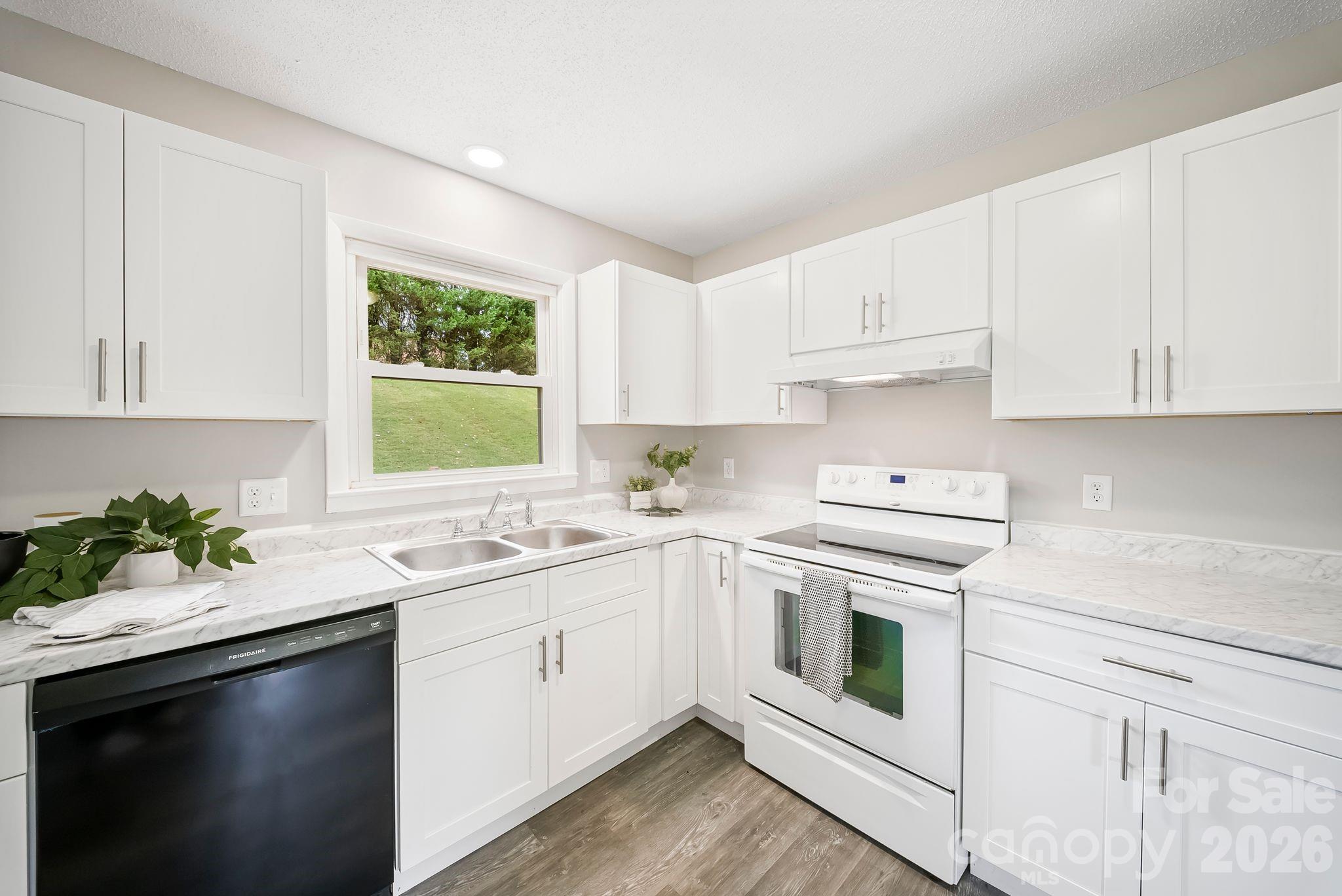 16 Sun Valley Court Property Photo 10
