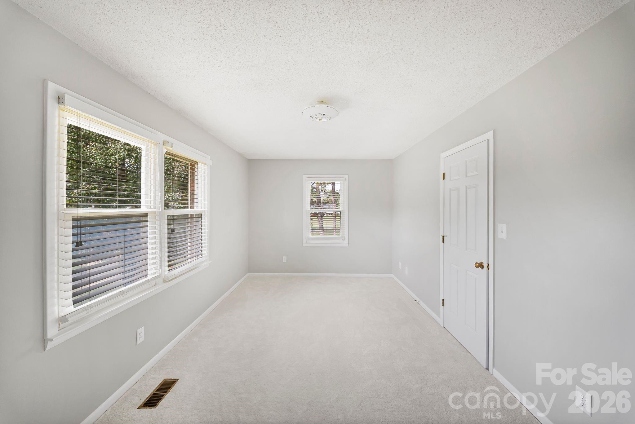 16 Sun Valley Court Property Photo 23