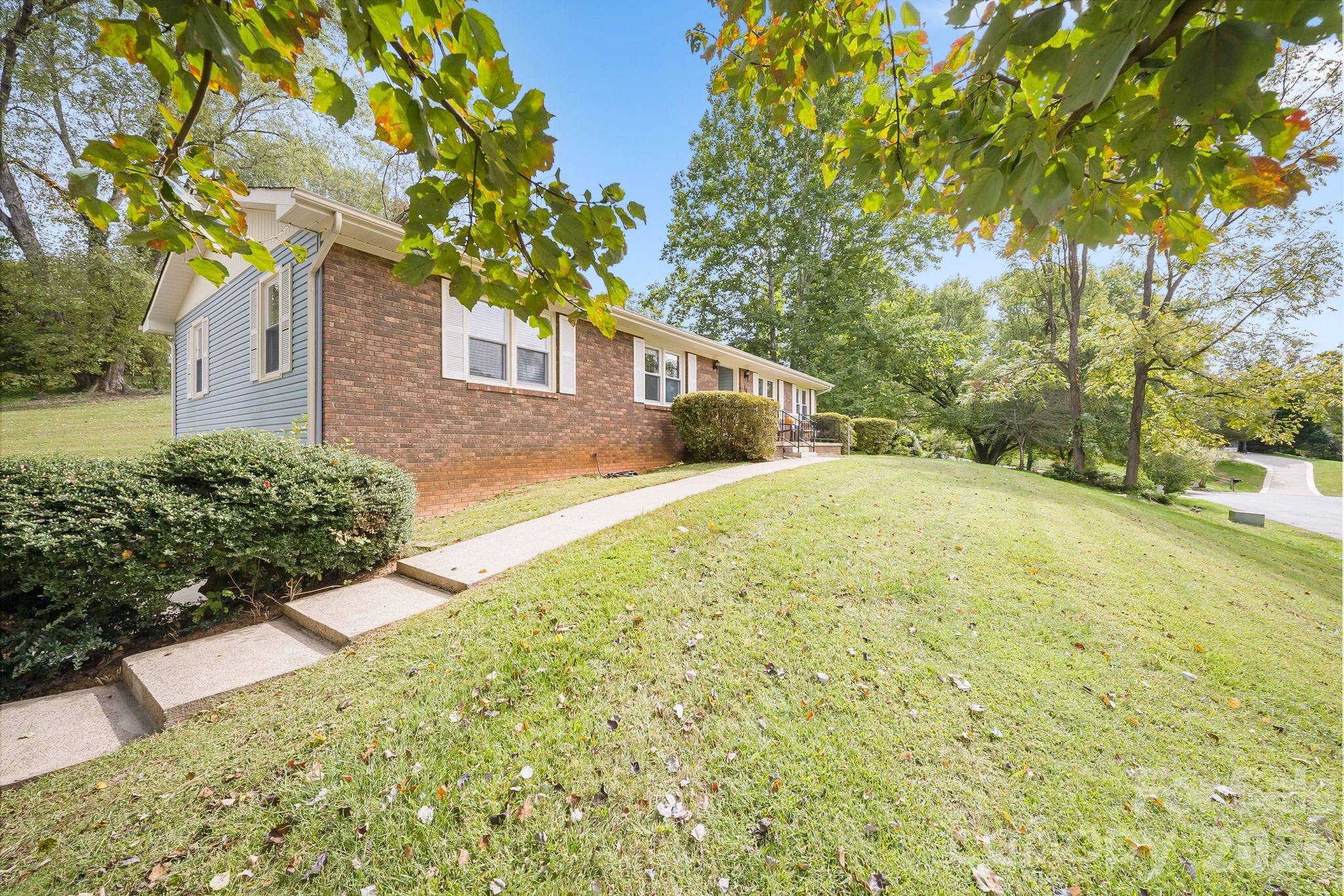 16 Sun Valley Court Property Photo 38