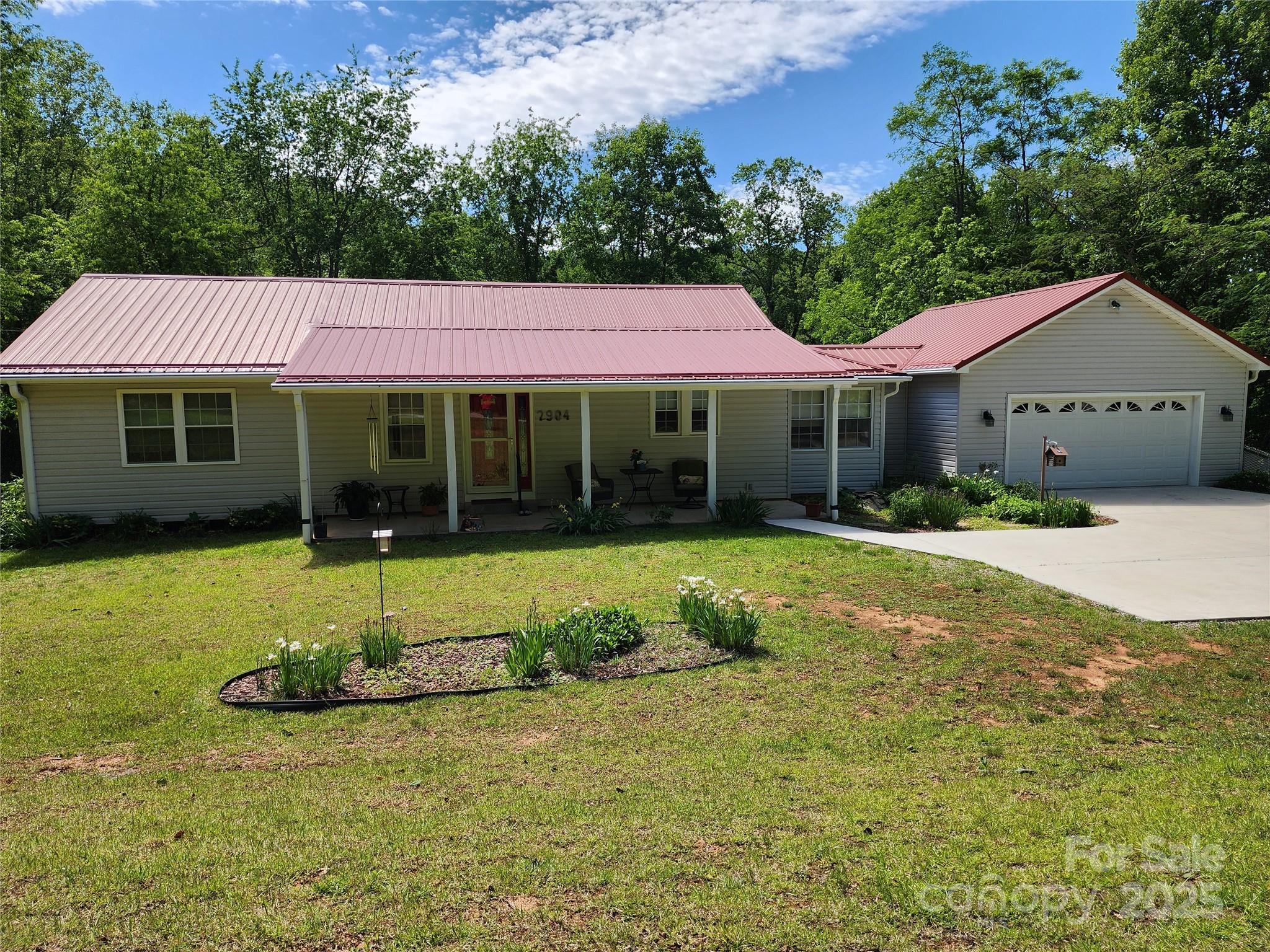 2904 E Brocktown Road Property Photo 1