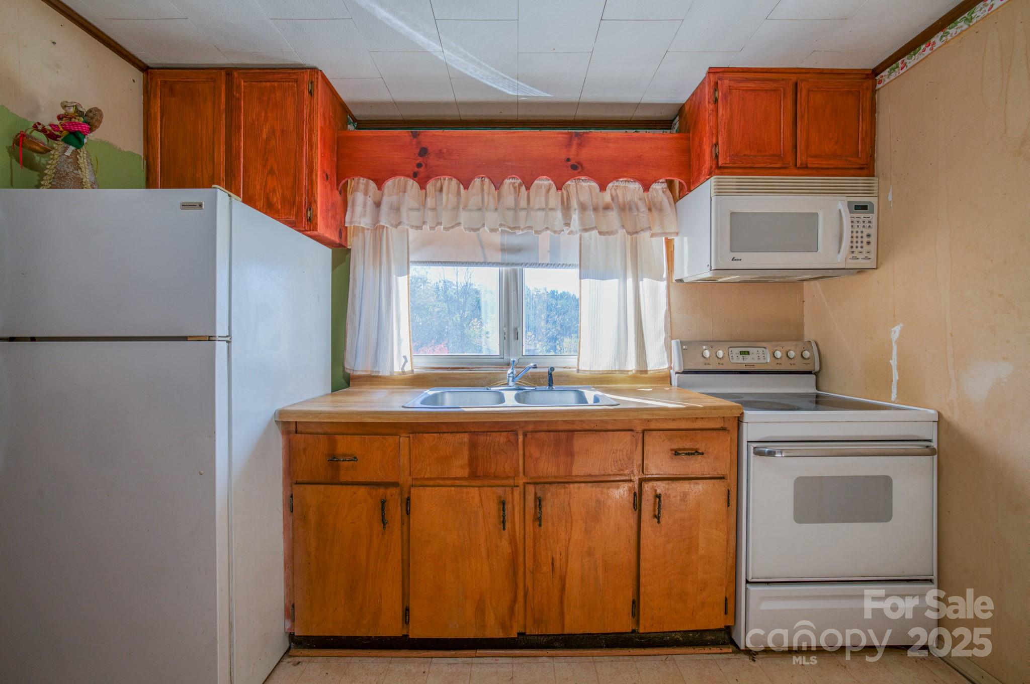 318 Monticello Road Property Photo 15