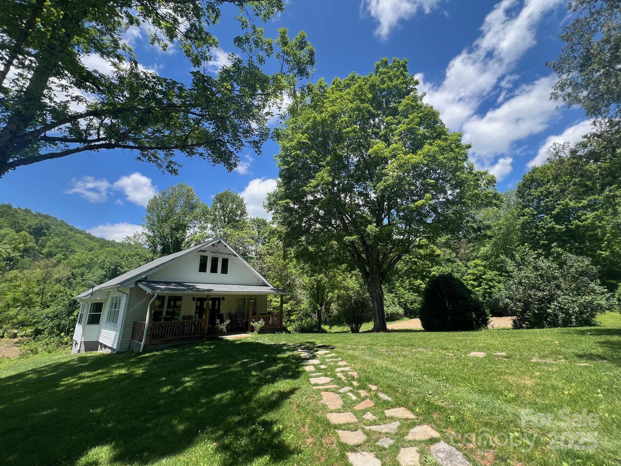 83 Kimberly Lane Property Photo 1