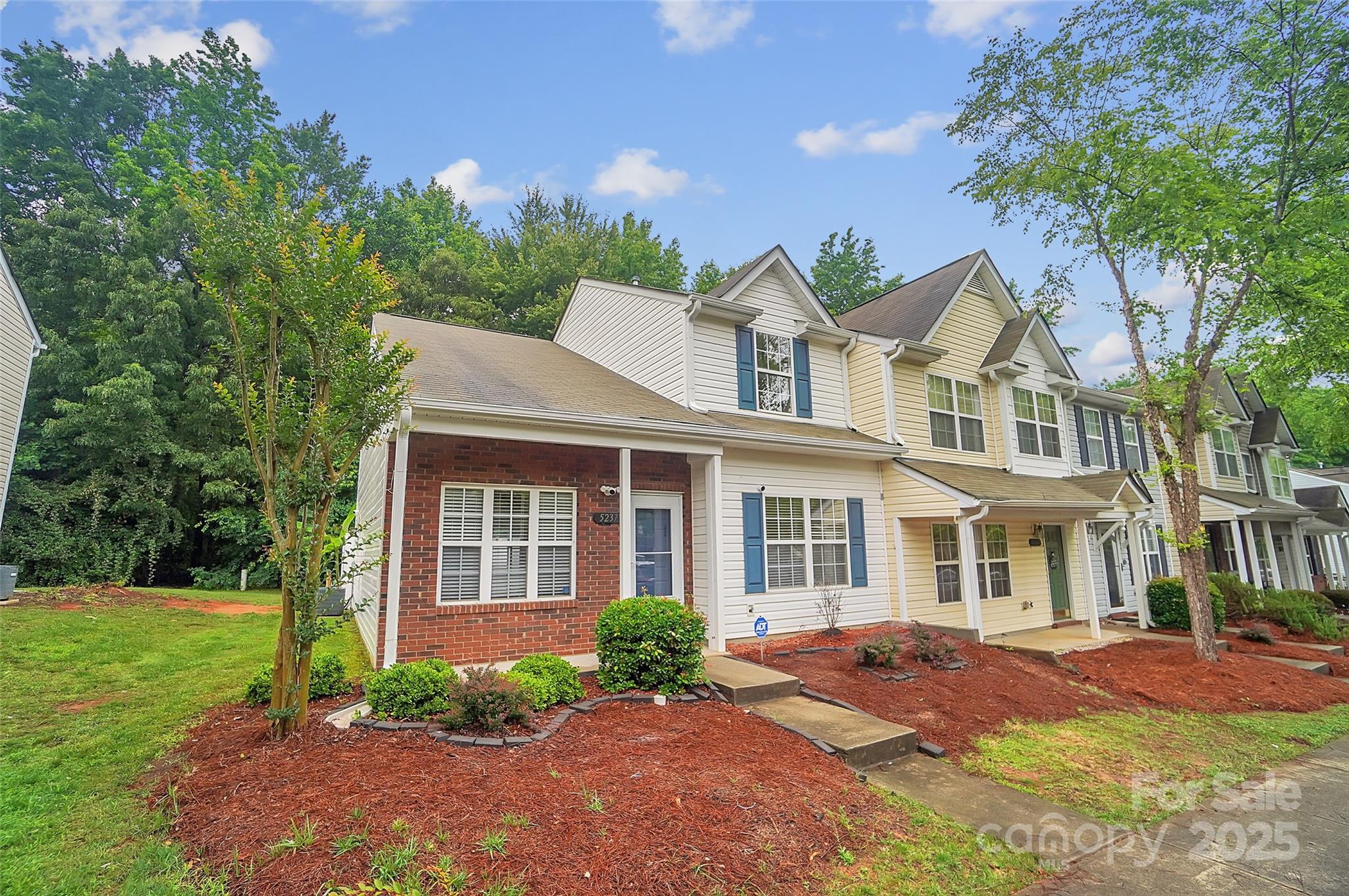 5237 Ficus Tree Lane Property Photo 1