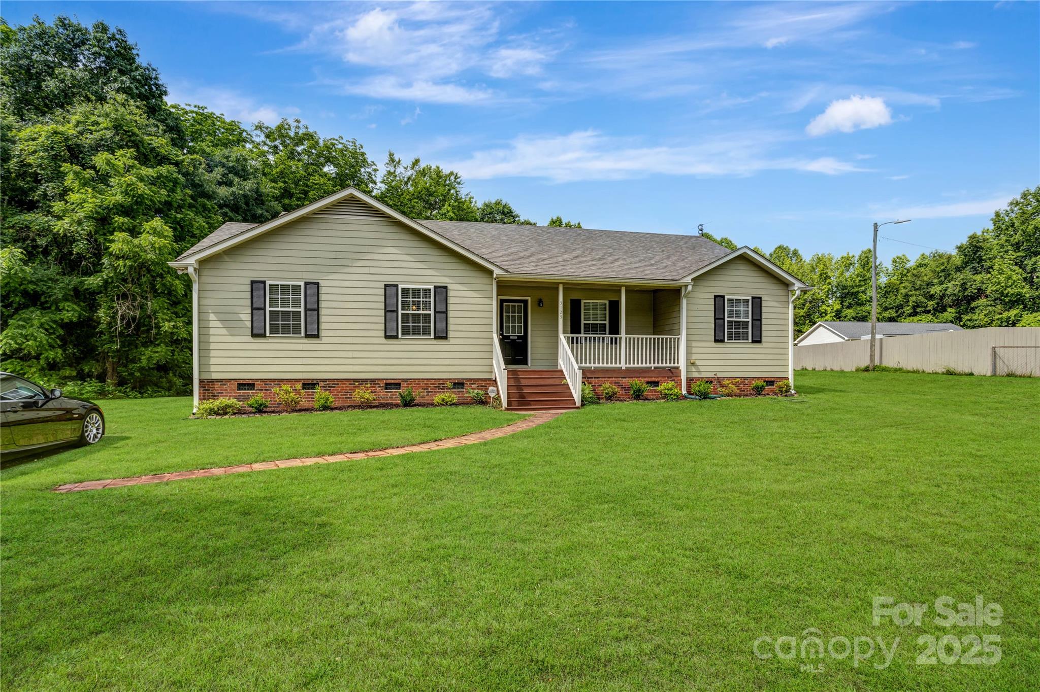 3125 Leonard Drive Property Photo 1