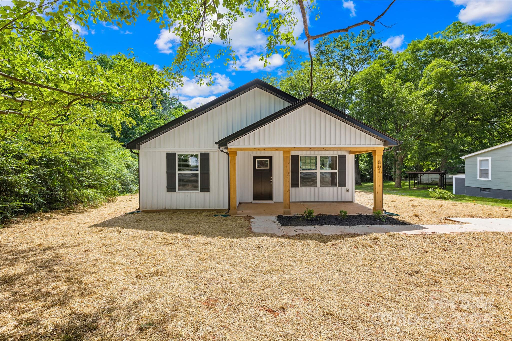 807 S Bostian Street Property Photo 1
