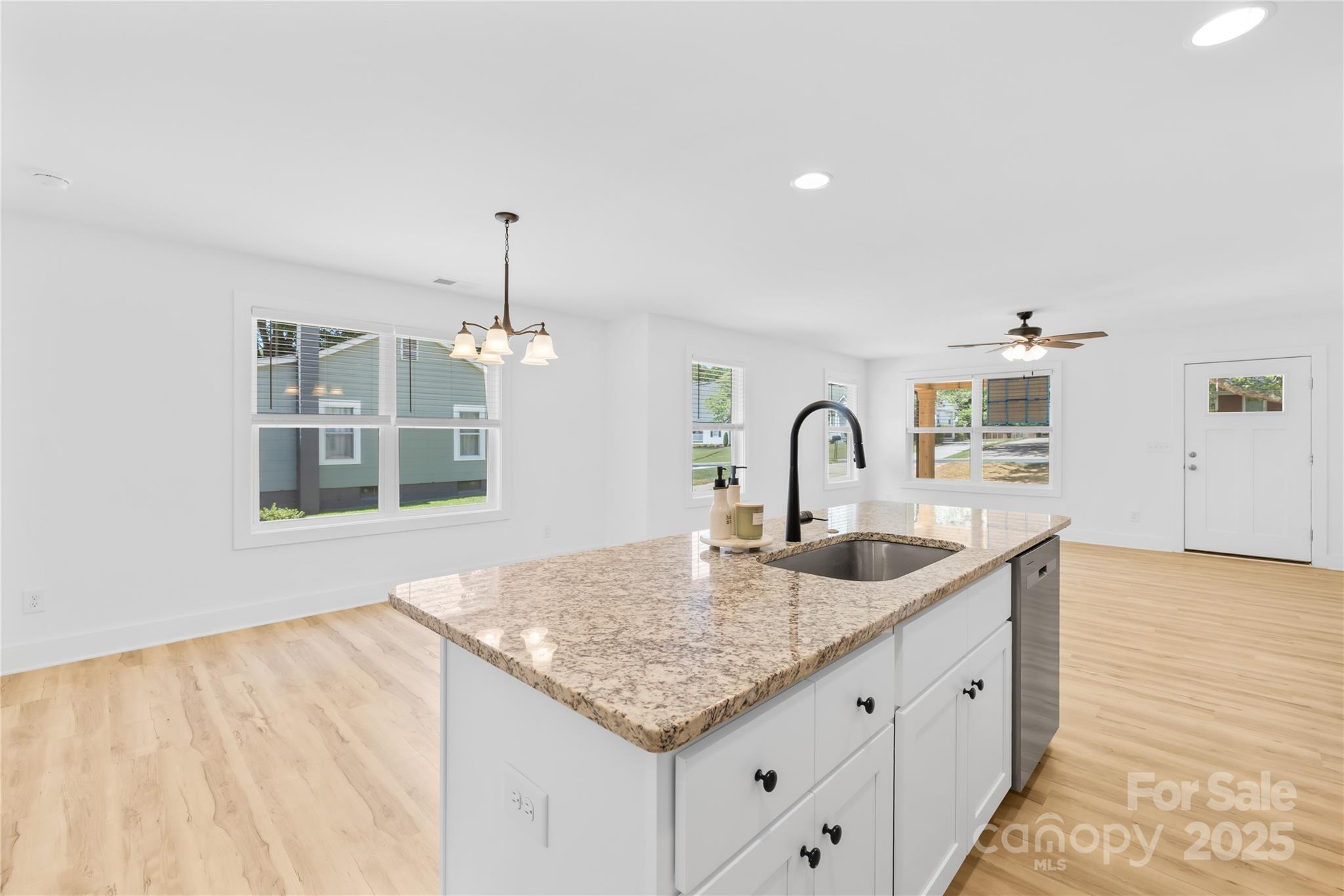 807 S Bostian Street Property Photo 9