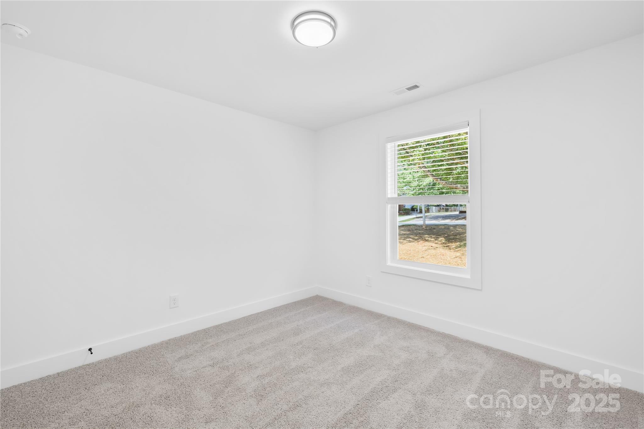 807 S Bostian Street Property Photo 18