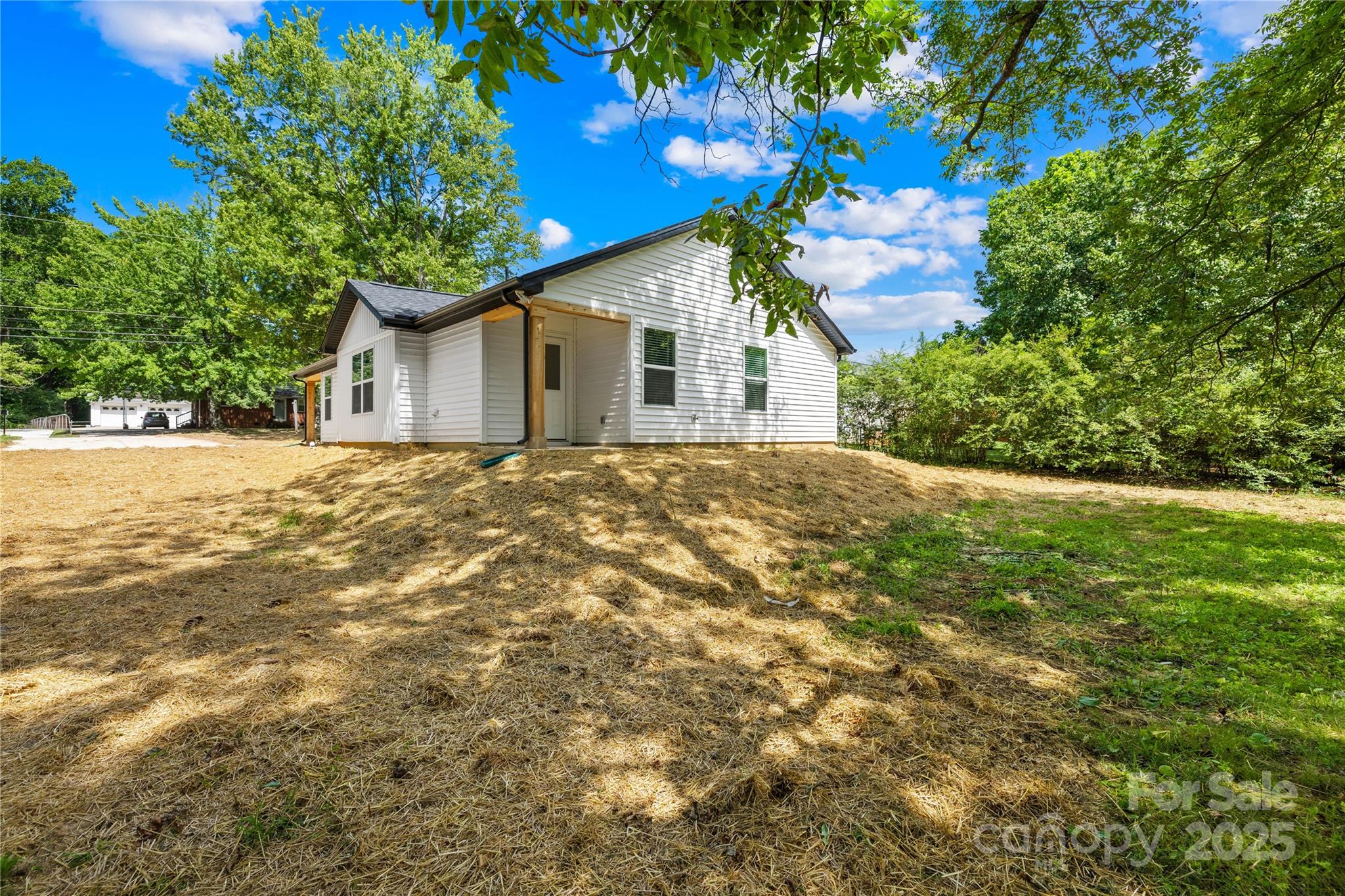 807 S Bostian Street Property Photo 22