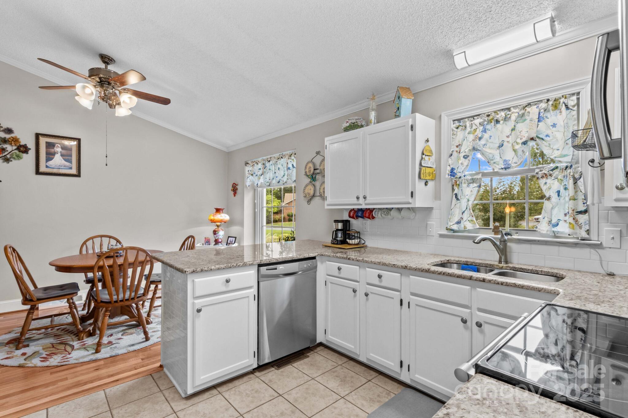 402 Swaim Court Property Photo 17