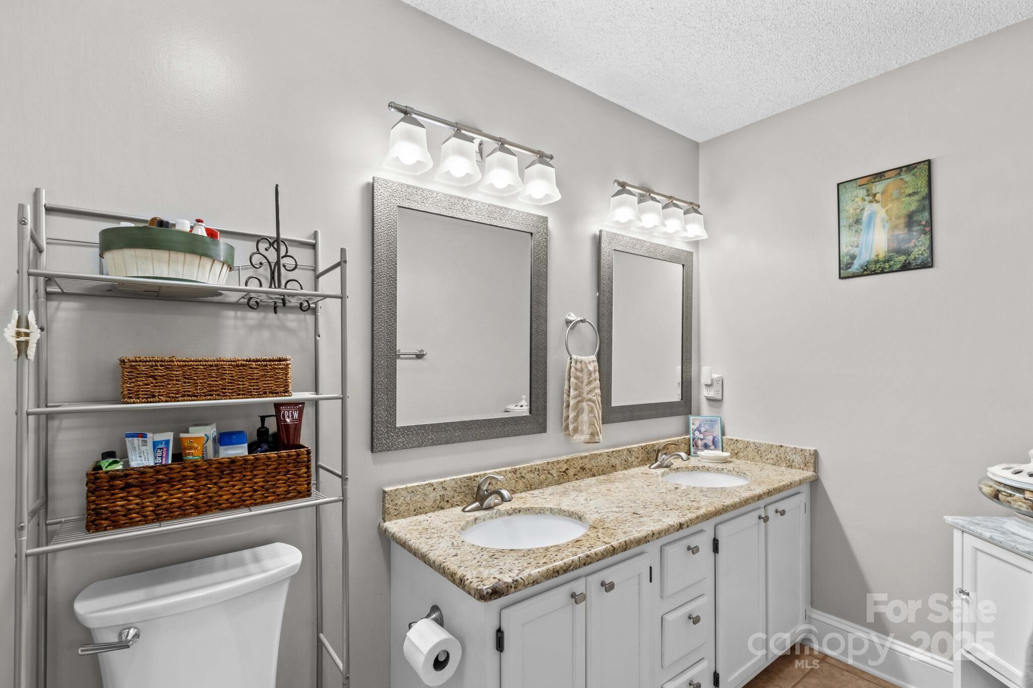 402 Swaim Court Property Photo 22