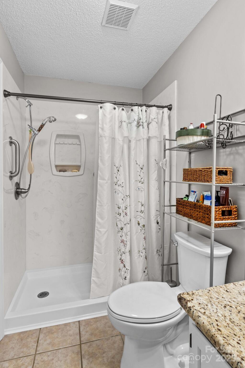 402 Swaim Court Property Photo 23