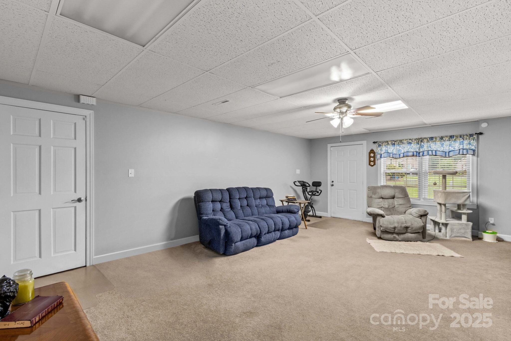 402 Swaim Court Property Photo 28