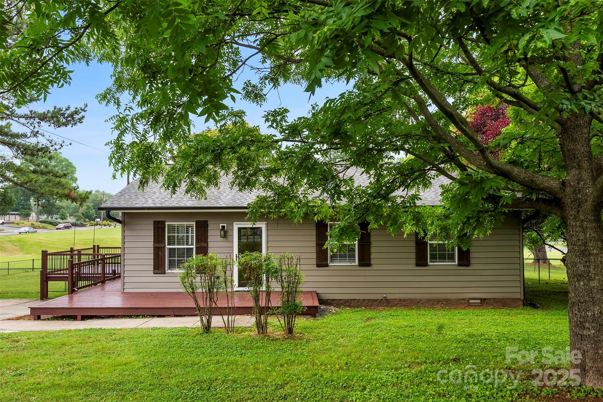 103A N Tracy Street Property Photo 1