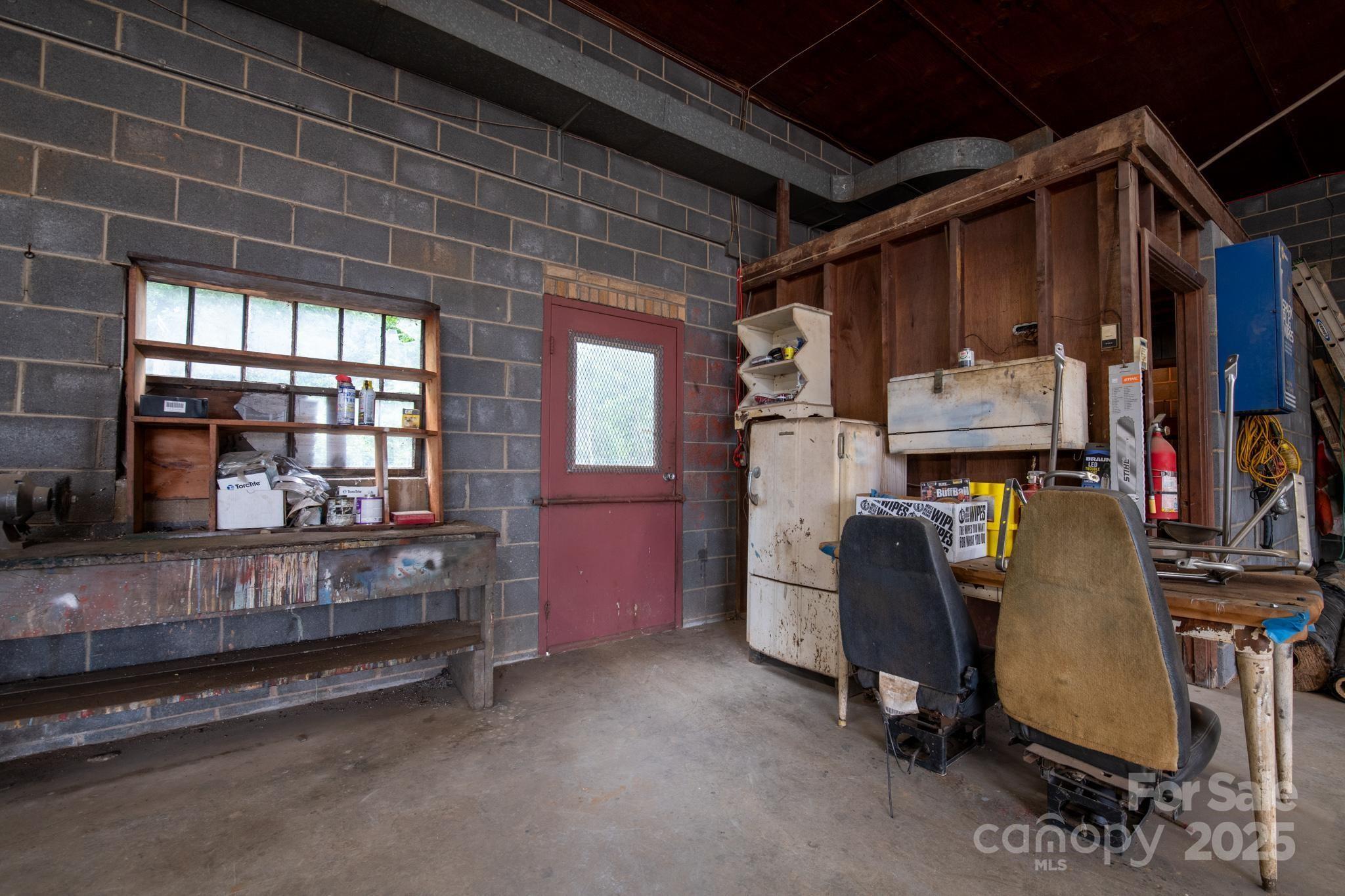 391 Mt Herman Road Property Photo 7