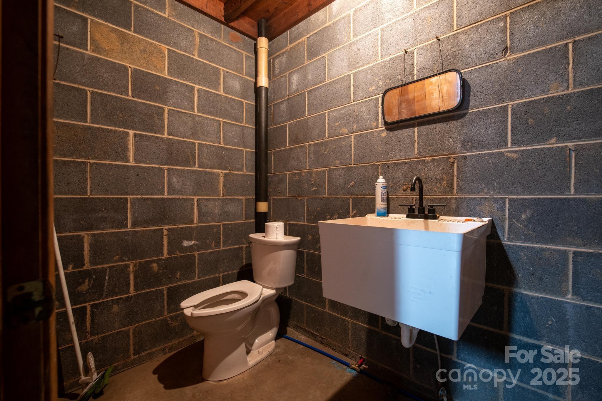 391 Mt Herman Road Property Photo 14