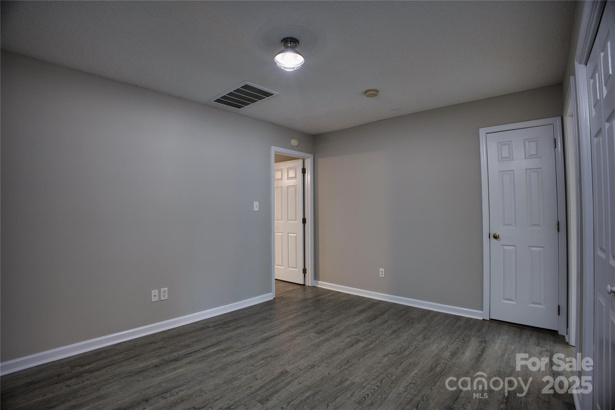 4728 Cottage Oaks Drive Property Photo 10