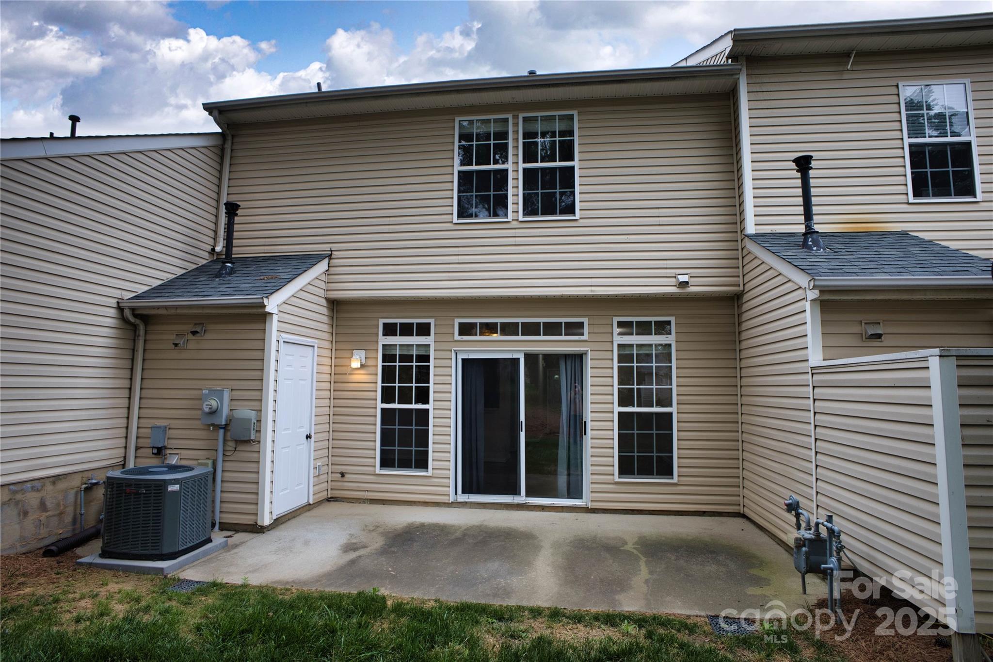 4728 Cottage Oaks Drive Property Photo 20