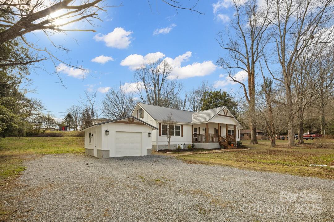 227 Ashmore Avenue Property Photo 2