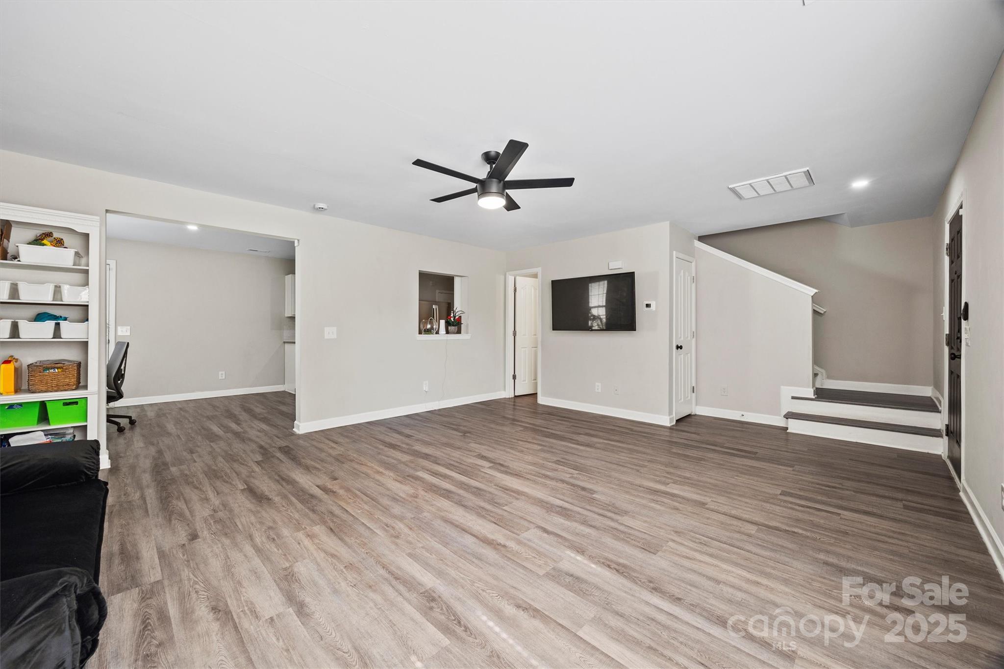 1505 Tuckers Glenn Drive Property Photo 7