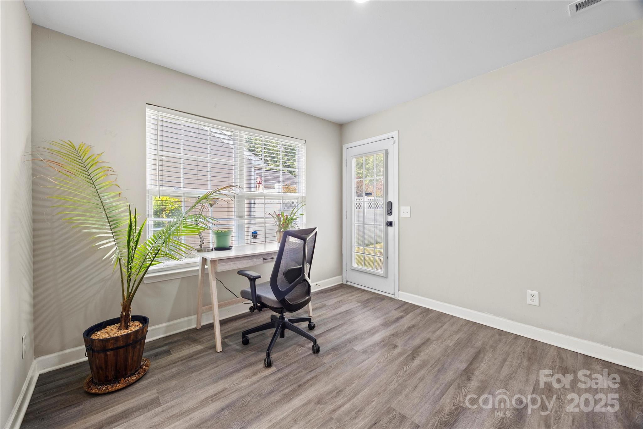 1505 Tuckers Glenn Drive Property Photo 9