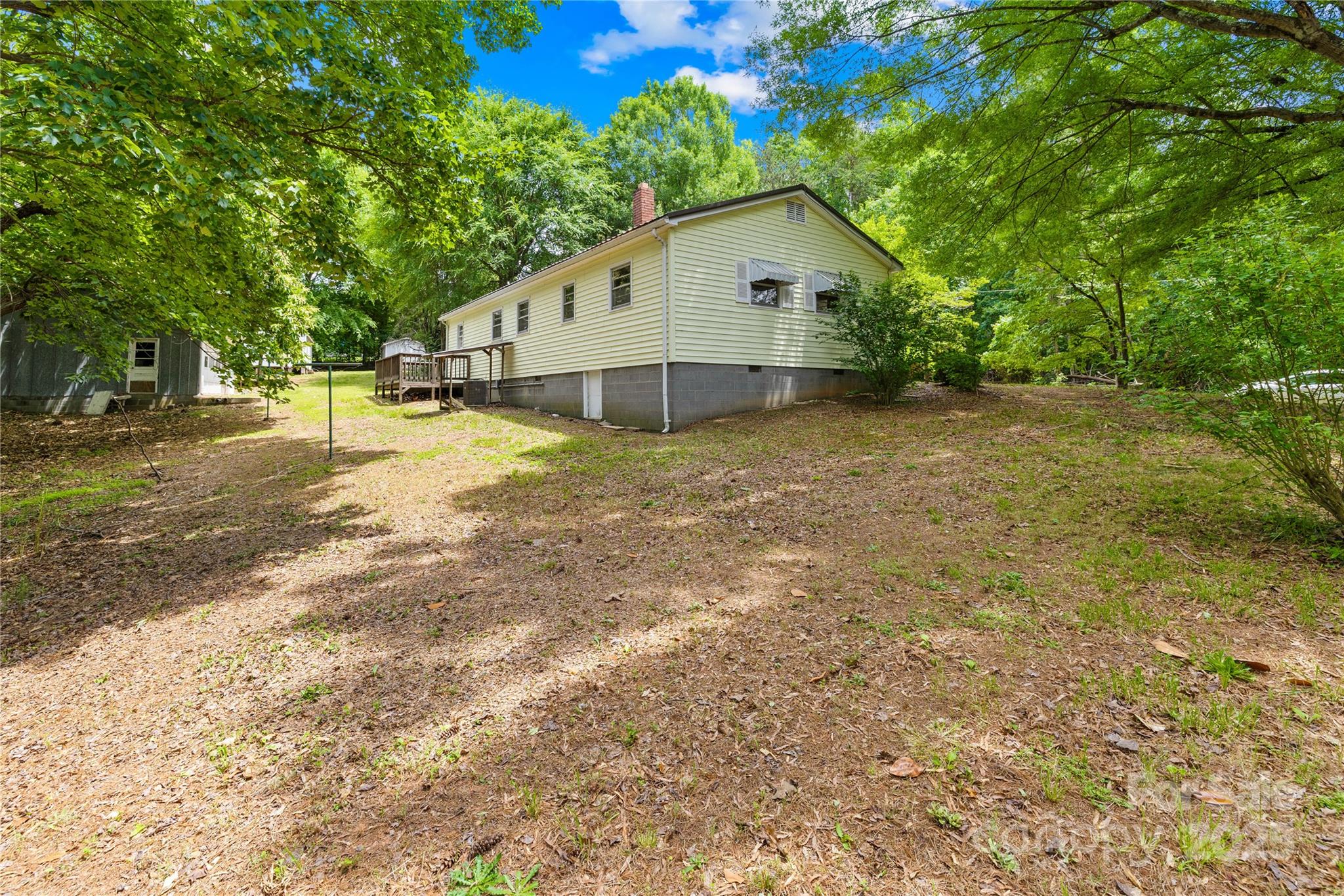 208 Lipe Road Property Photo 6