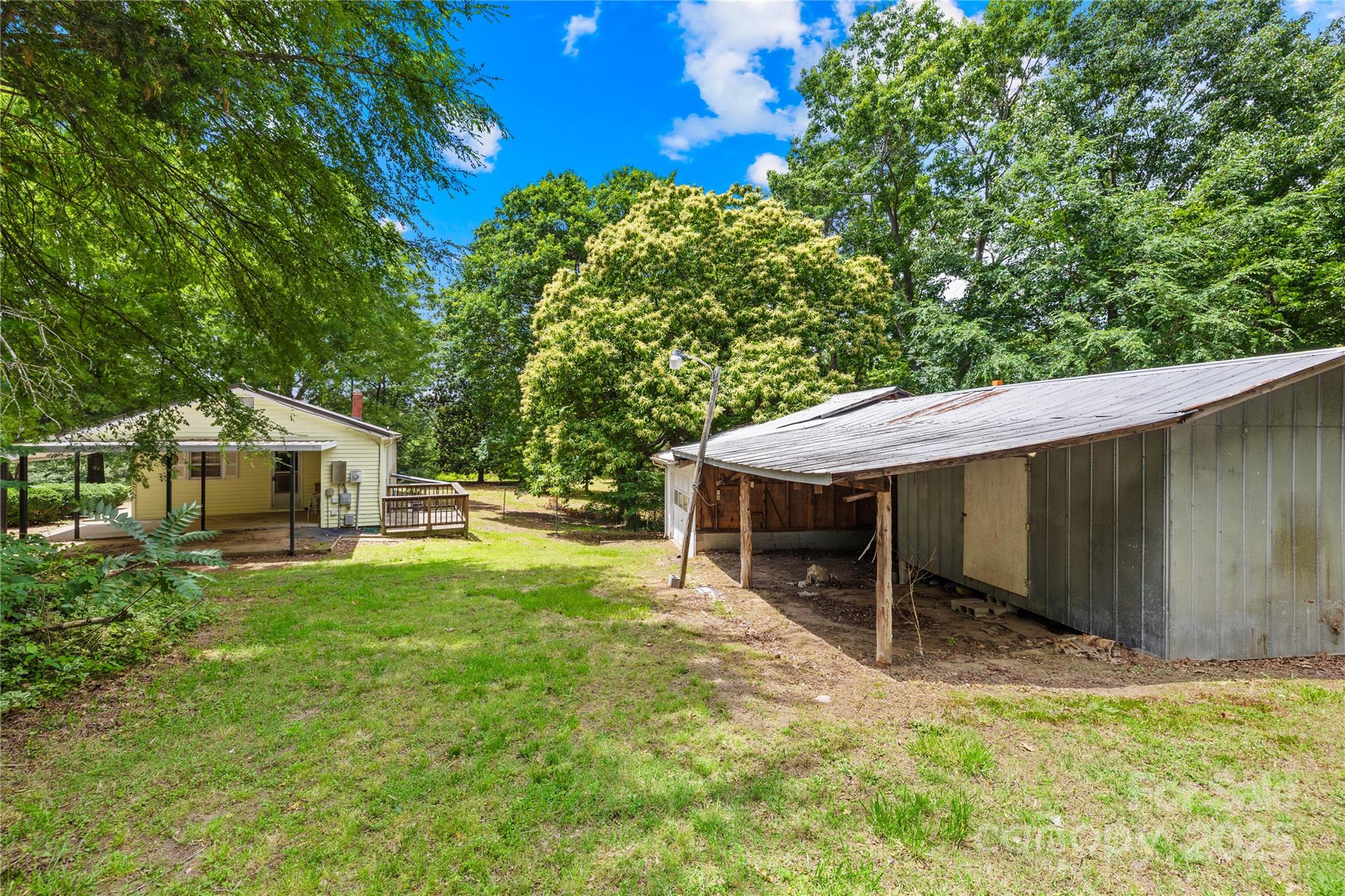 208 Lipe Road Property Photo 7