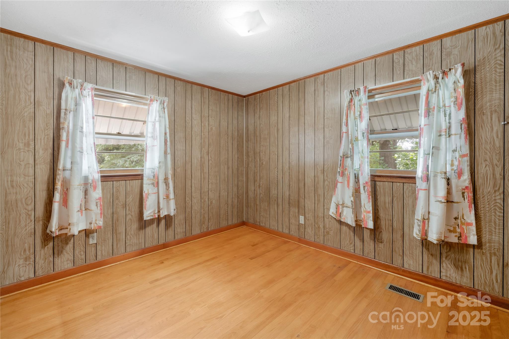 208 Lipe Road Property Photo 18