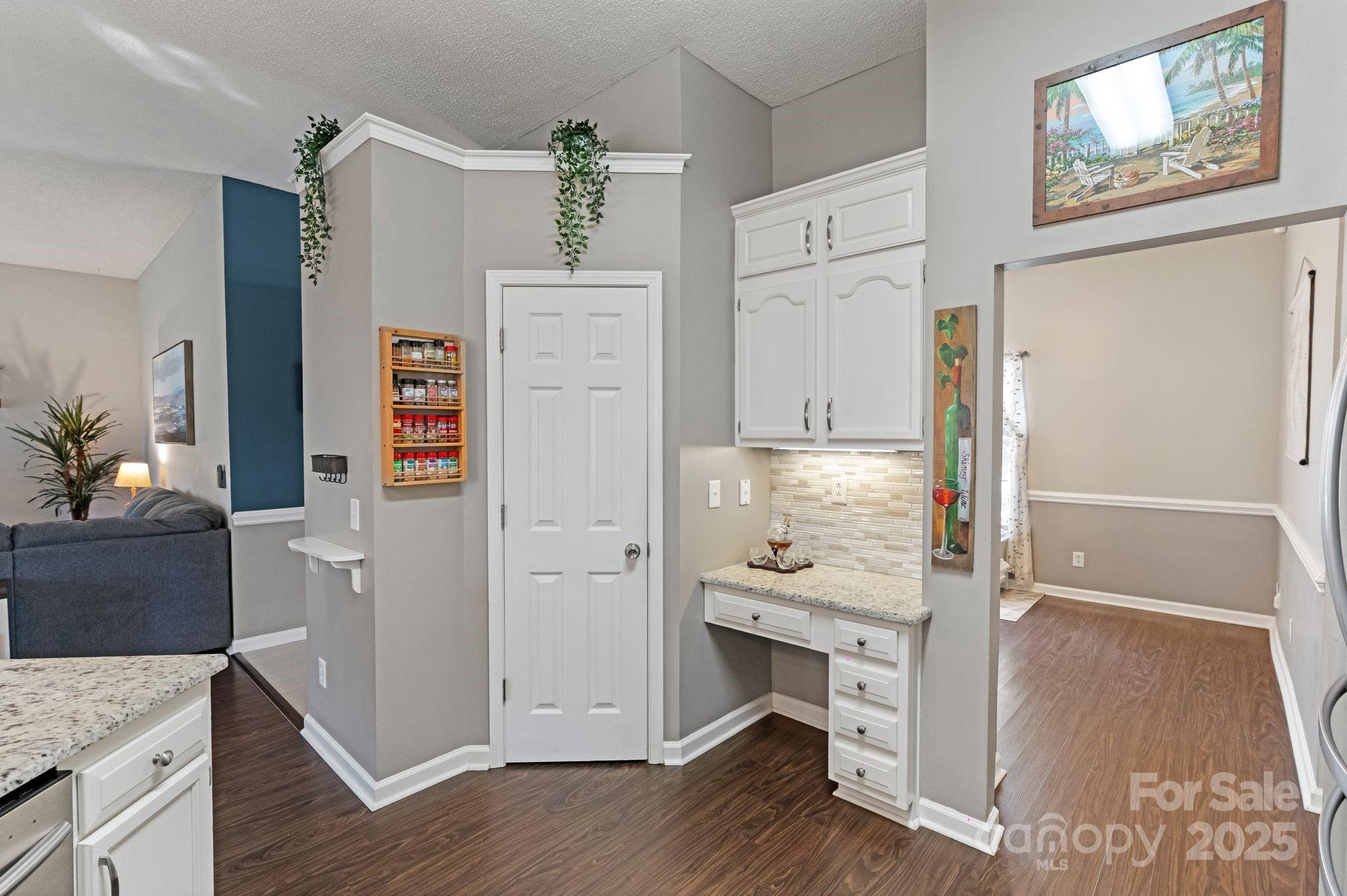1310 Bellhook Place Property Photo 10