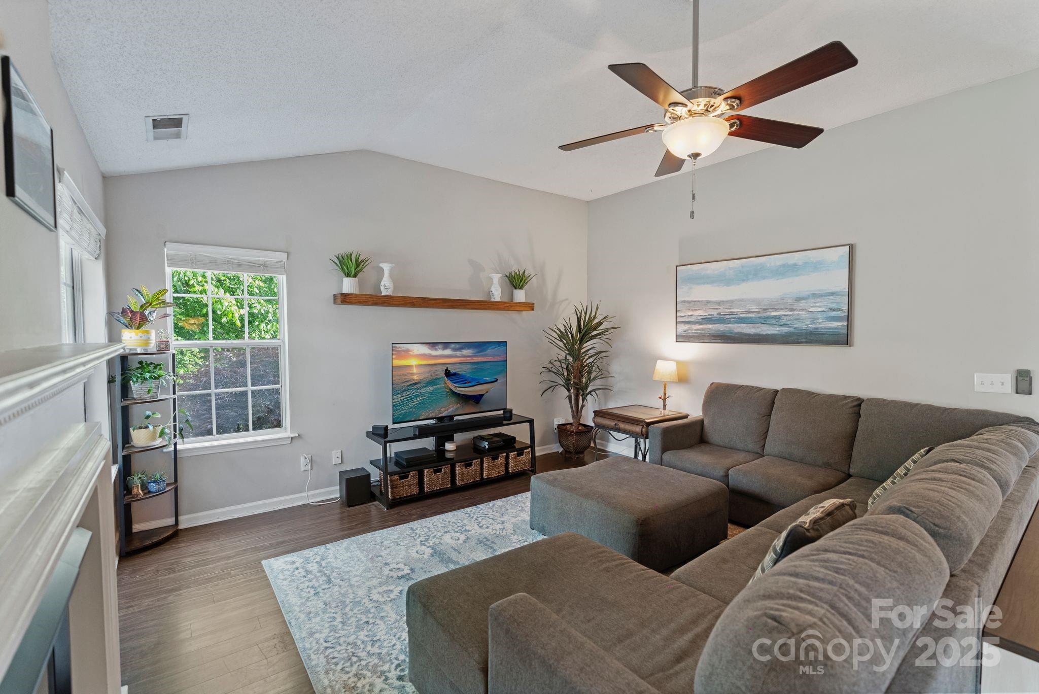 1310 Bellhook Place Property Photo 12
