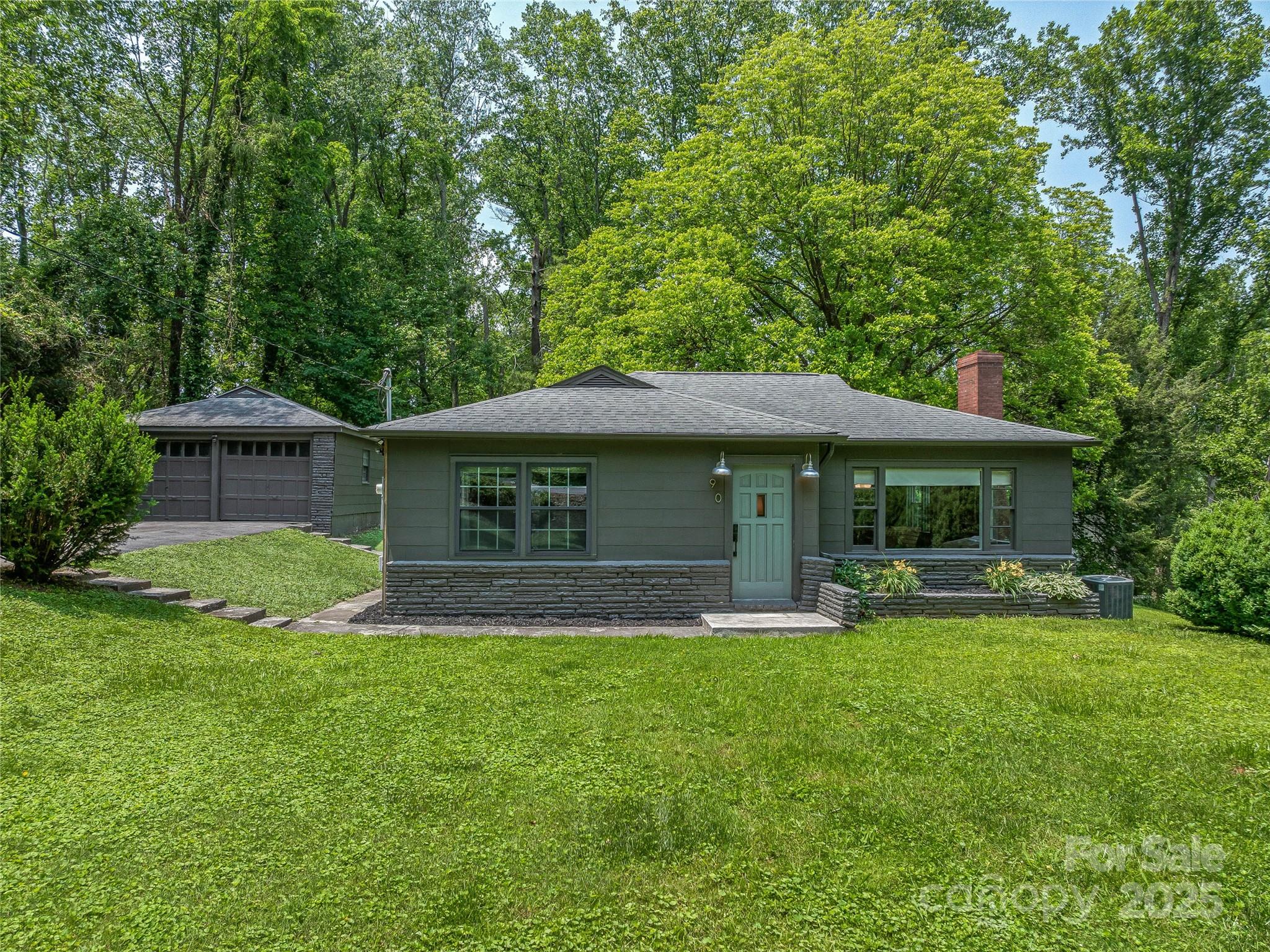90 W Skyland Circle 1 Property Photo 1