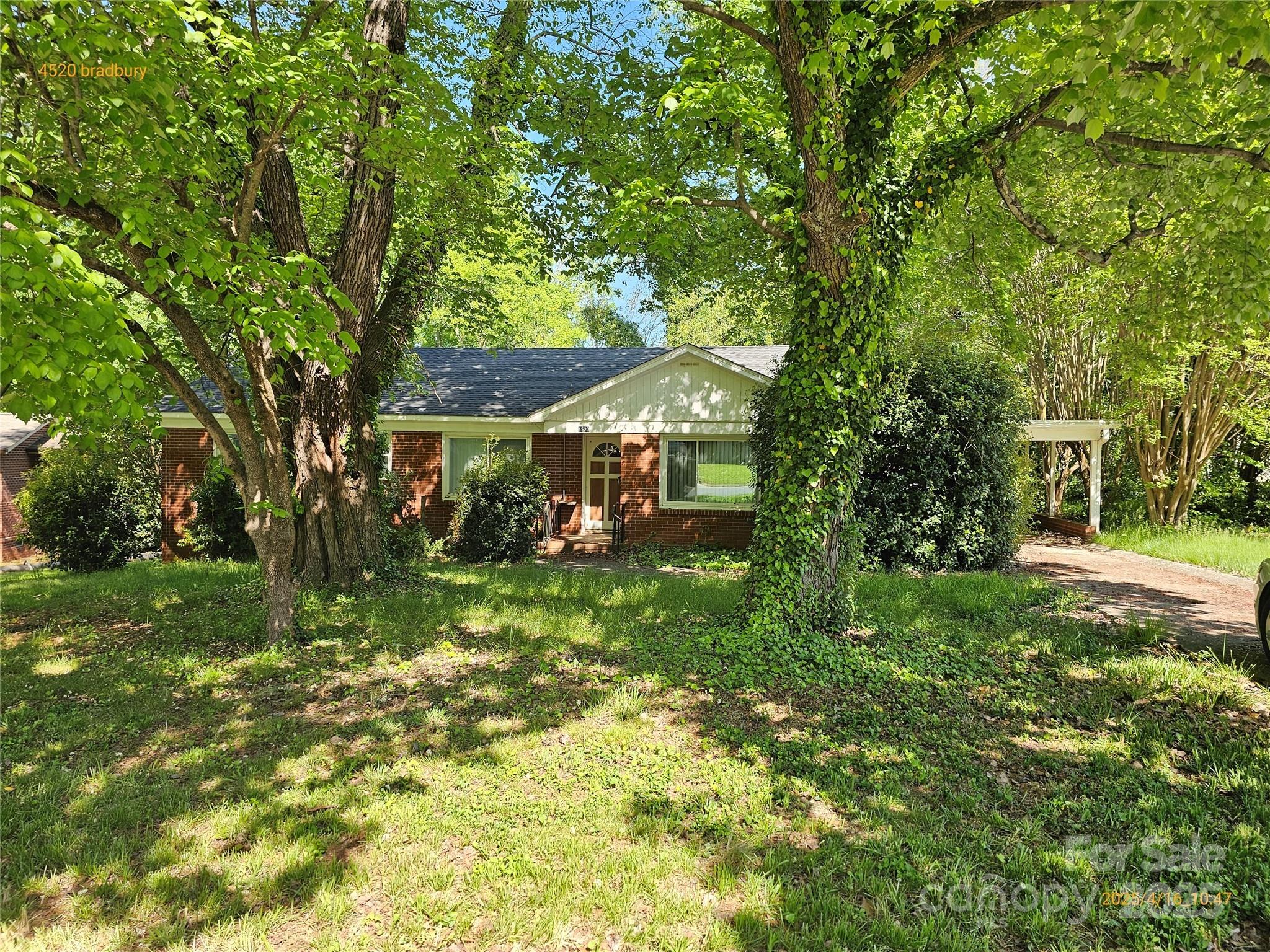 4520 Bradbury Drive Property Photo 1