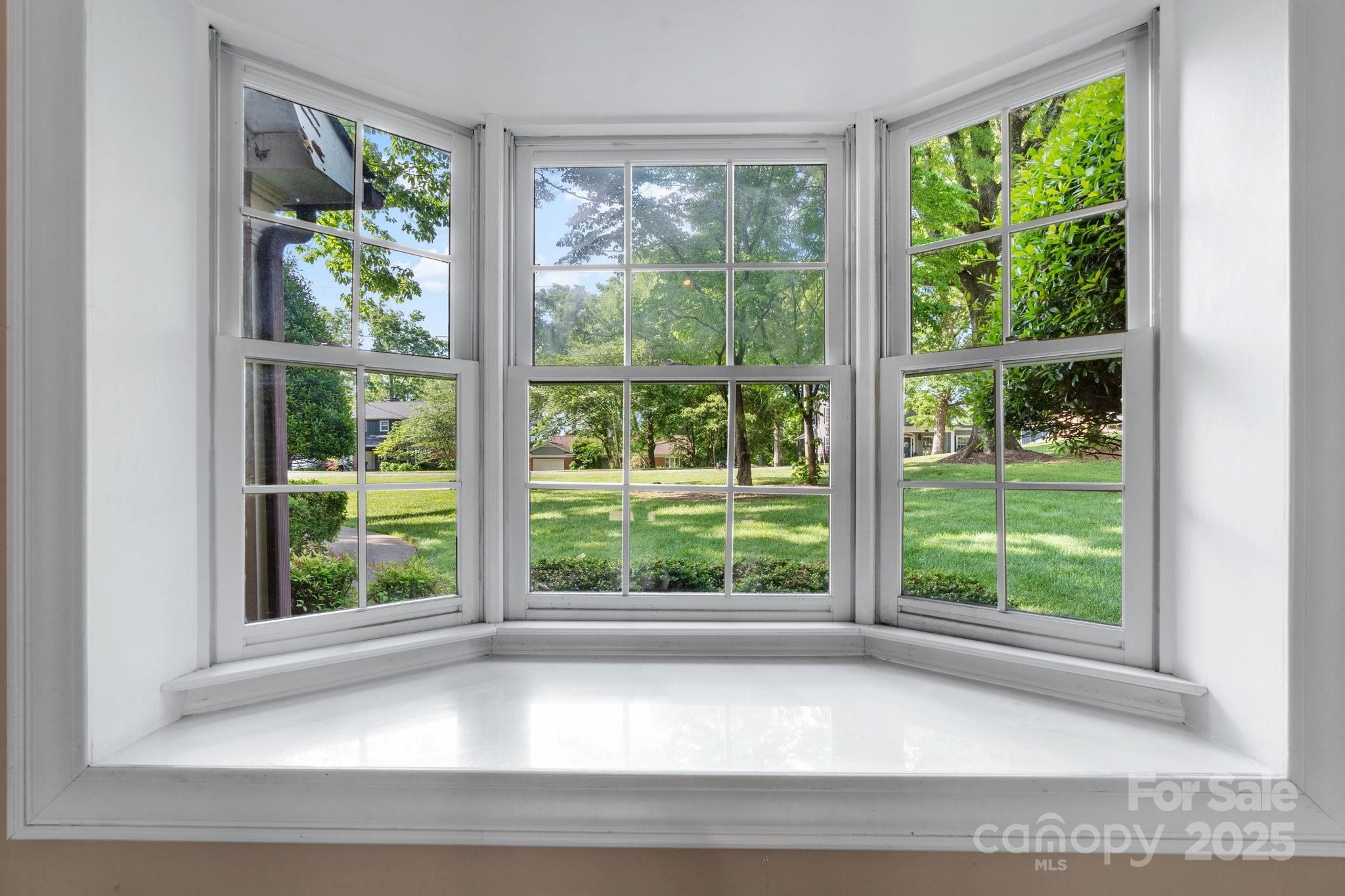 220 West Park Drive Property Photo 14