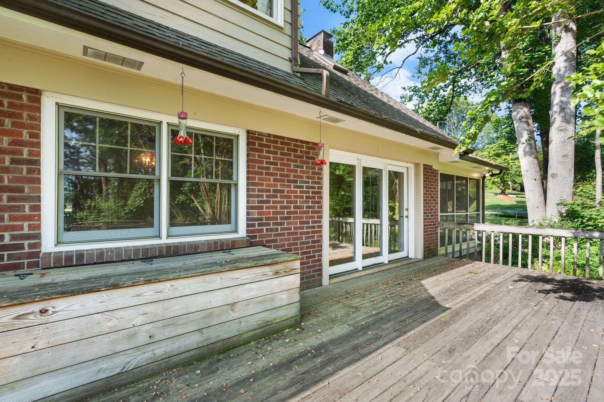 220 West Park Drive Property Photo 24